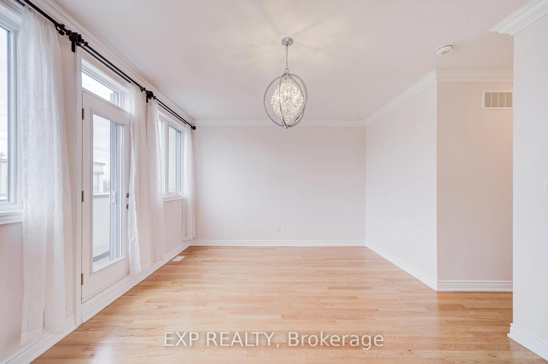 Photo 33 of 92 William Saville Street, Markham, Unionville — HOMEH