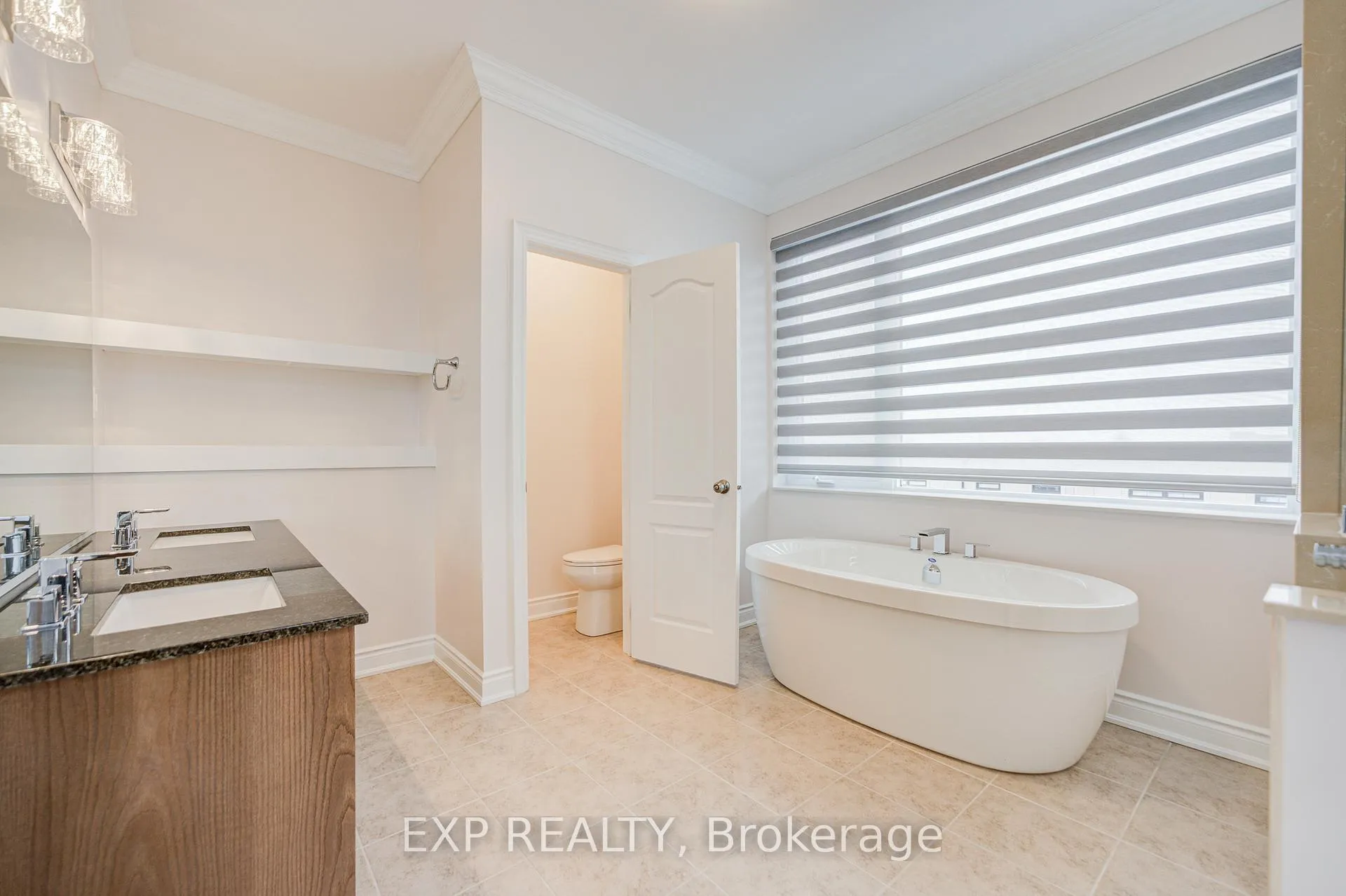 Photo 36 of 92 William Saville Street, Markham, Unionville — HOMEH