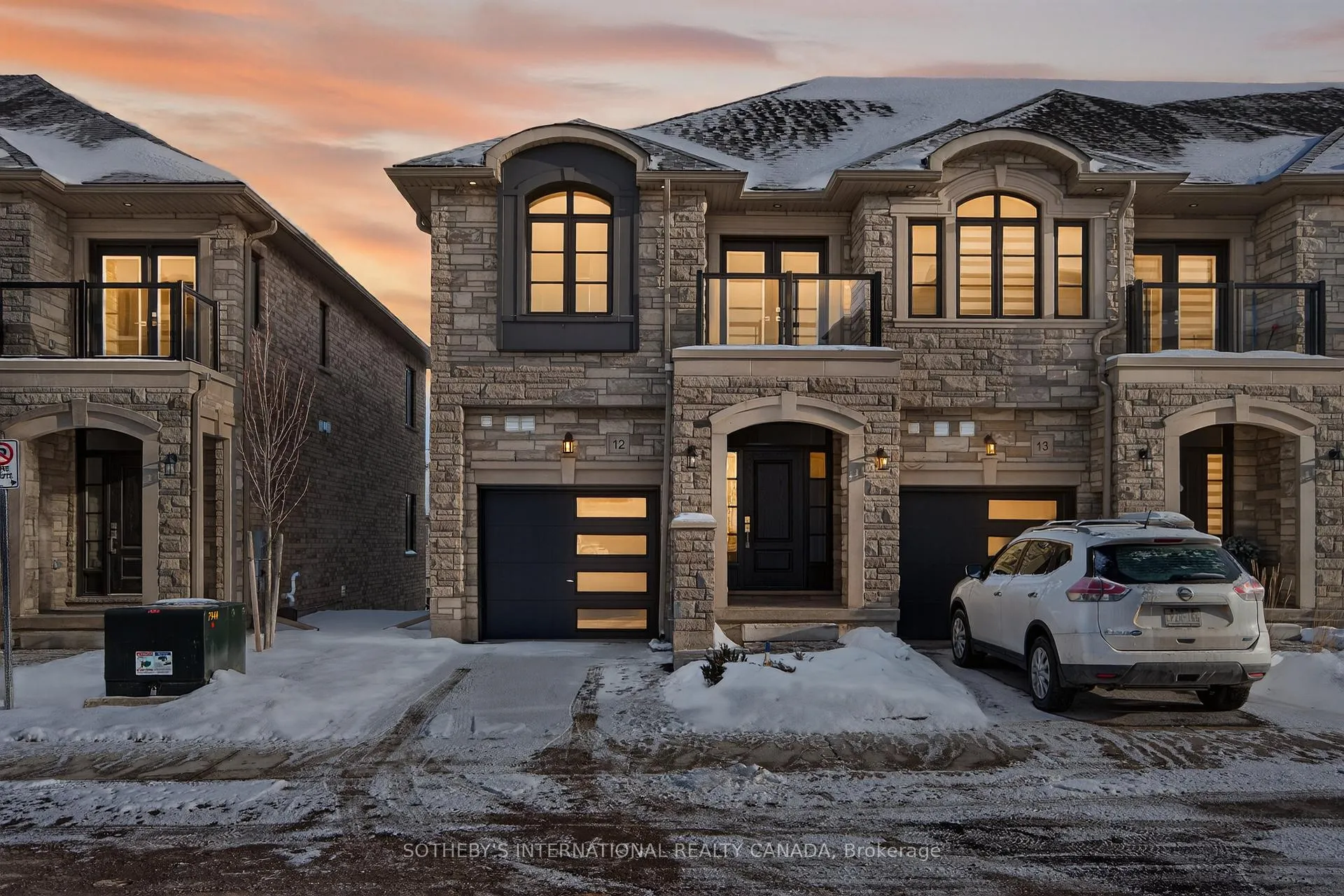 Front of Unit 12, 675 Victoria Road N