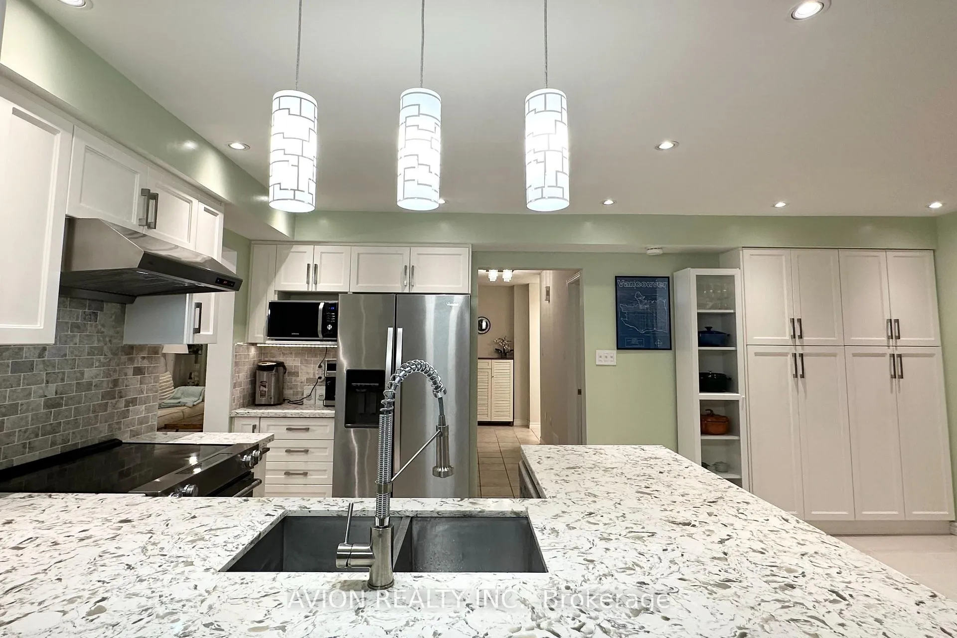 Photo 5 of 1608 Dellbrook Avenue, Pickering, Brock Ridge — HOMEH