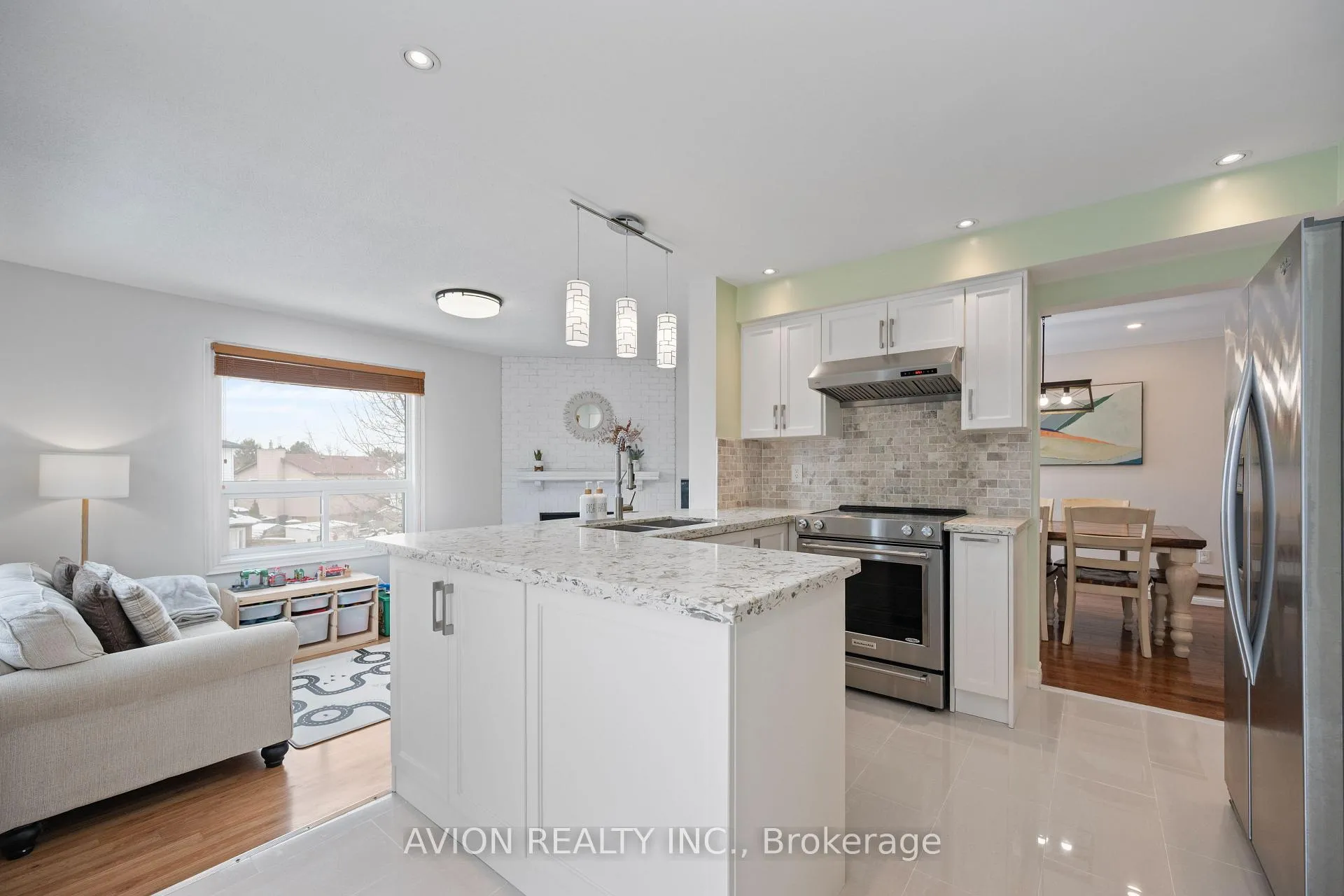 Photo 6 of 1608 Dellbrook Avenue, Pickering, Brock Ridge — HOMEH