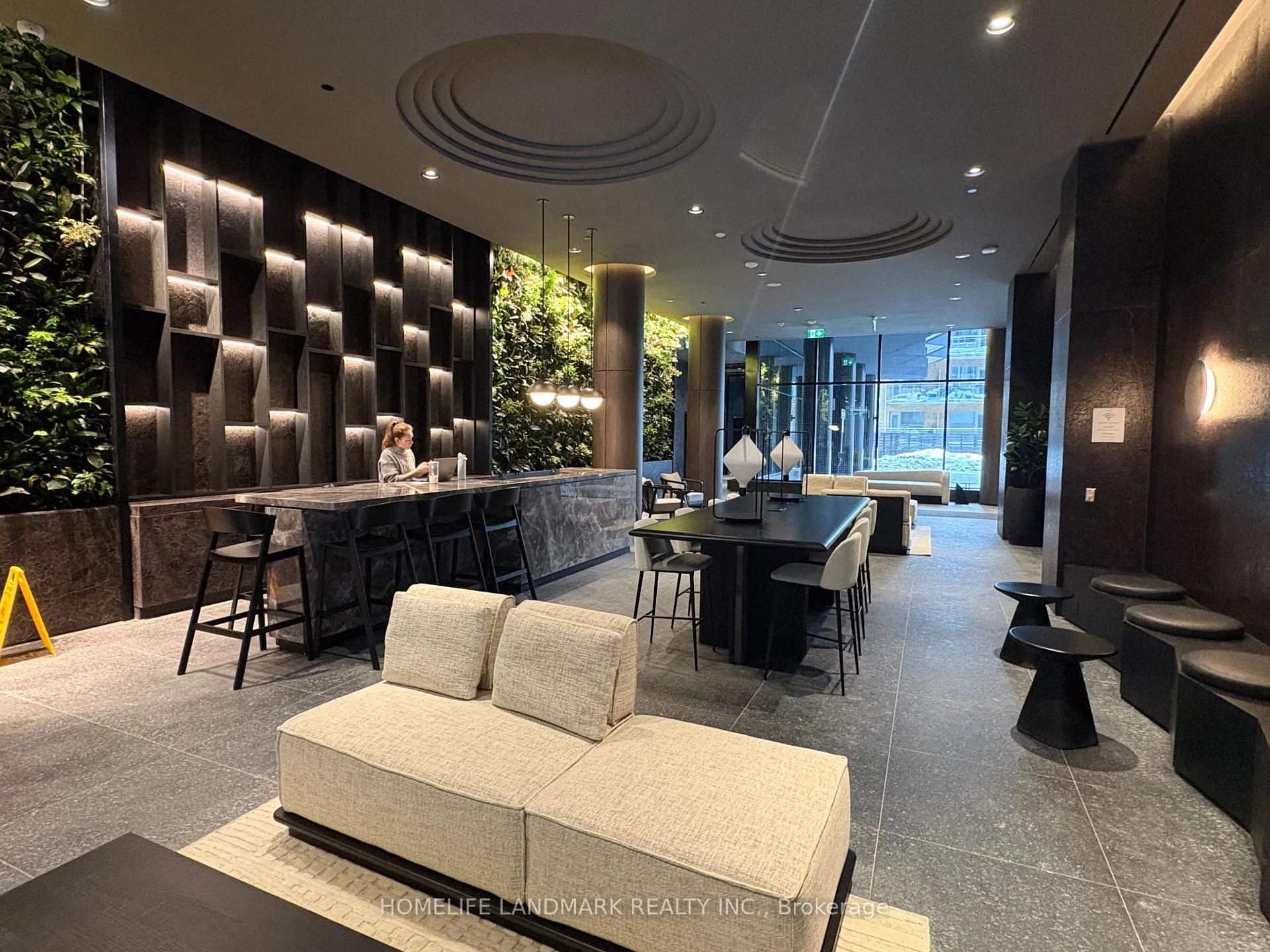 Photo 3 of Unit 3008, 110 Broadway Avenue, Toronto, Mount Pleasant West — HOMEH