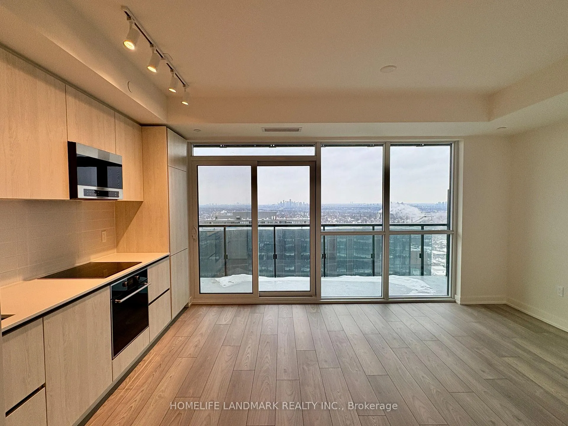 Photo 5 of Unit 3008, 110 Broadway Avenue, Toronto, Mount Pleasant West — HOMEH