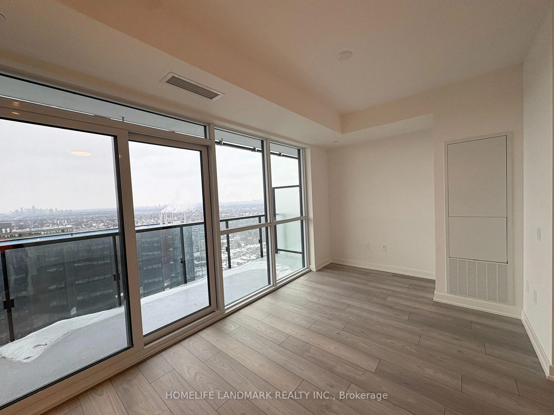 Photo 6 of Unit 3008, 110 Broadway Avenue, Toronto, Mount Pleasant West — HOMEH