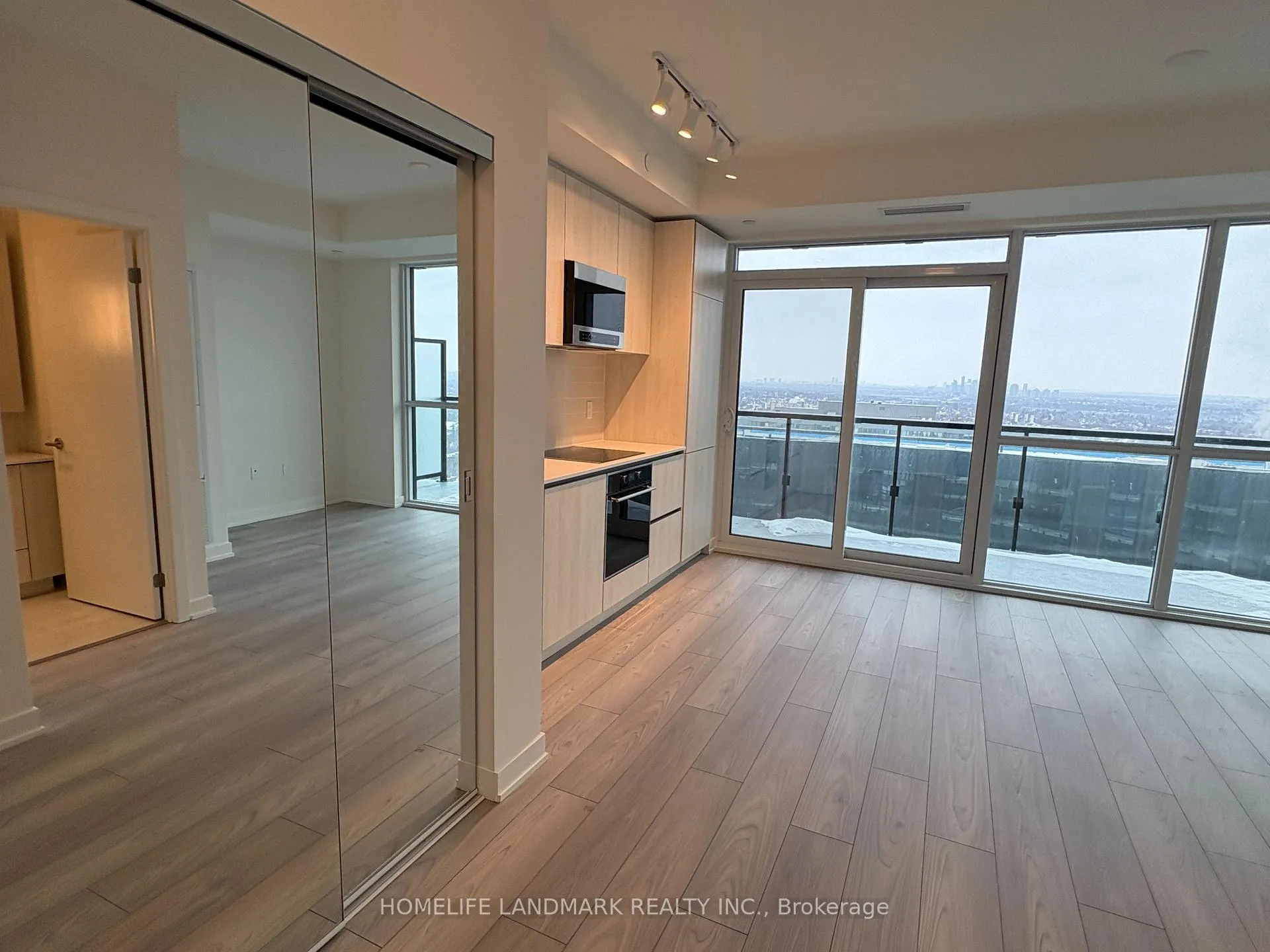 Photo 9 of Unit 3008, 110 Broadway Avenue, Toronto, Mount Pleasant West — HOMEH