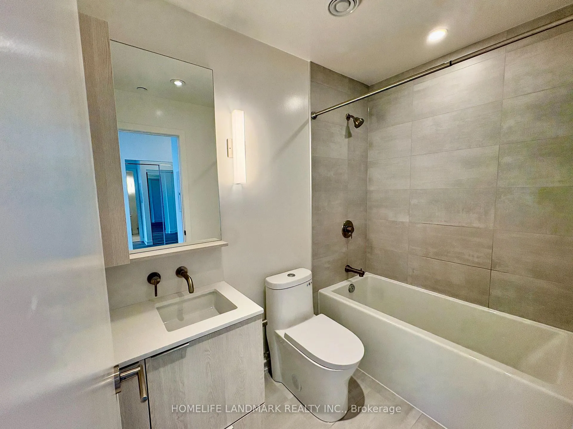 Photo 14 of Unit 3008, 110 Broadway Avenue, Toronto, Mount Pleasant West — HOMEH