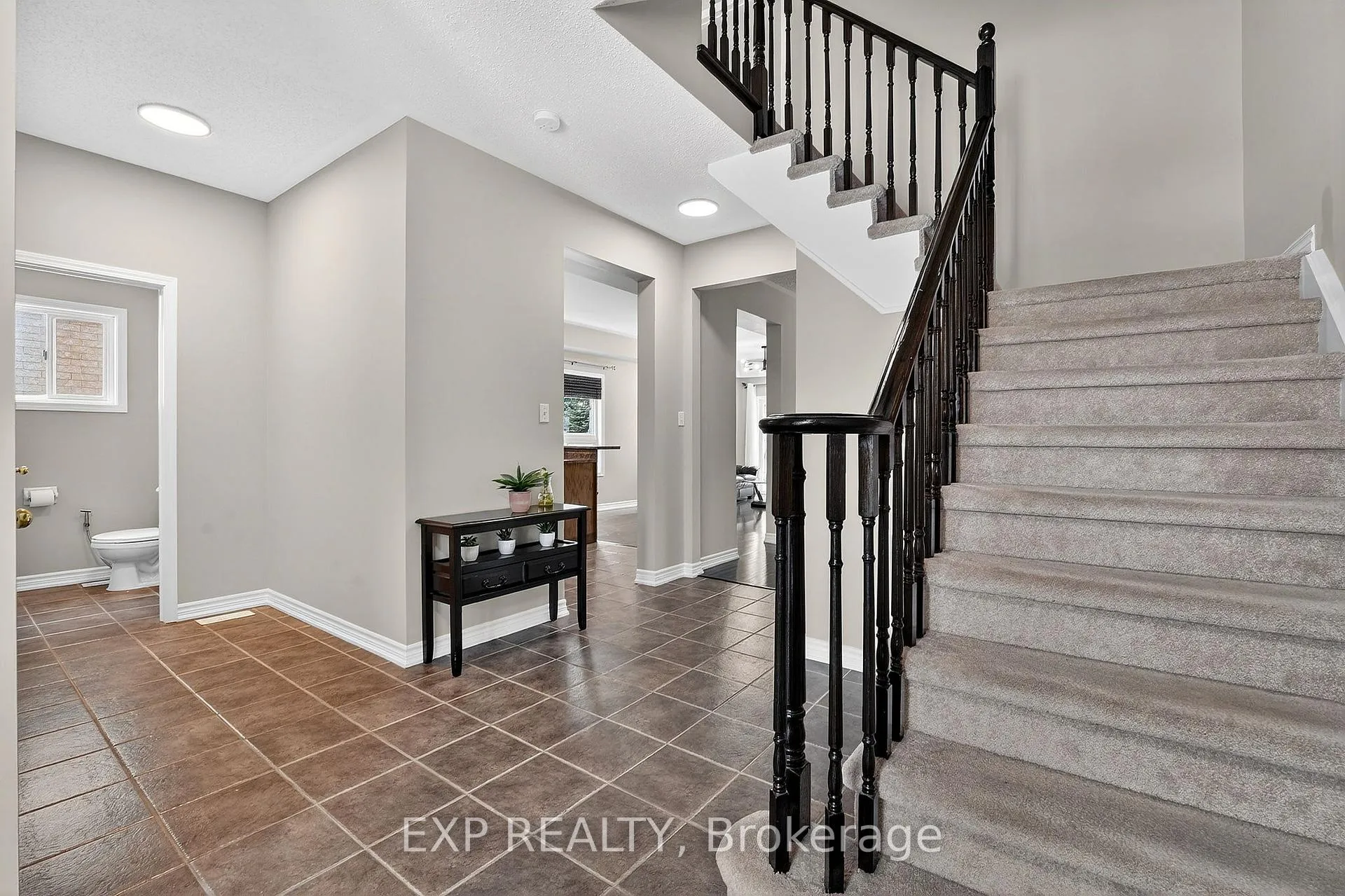 Photo 7 of 1230 Macinally Court, Oshawa, Pinecrest — HOMEH