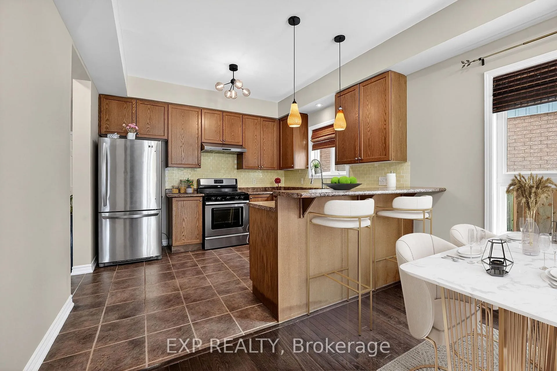Photo 13 of 1230 Macinally Court, Oshawa, Pinecrest — HOMEH