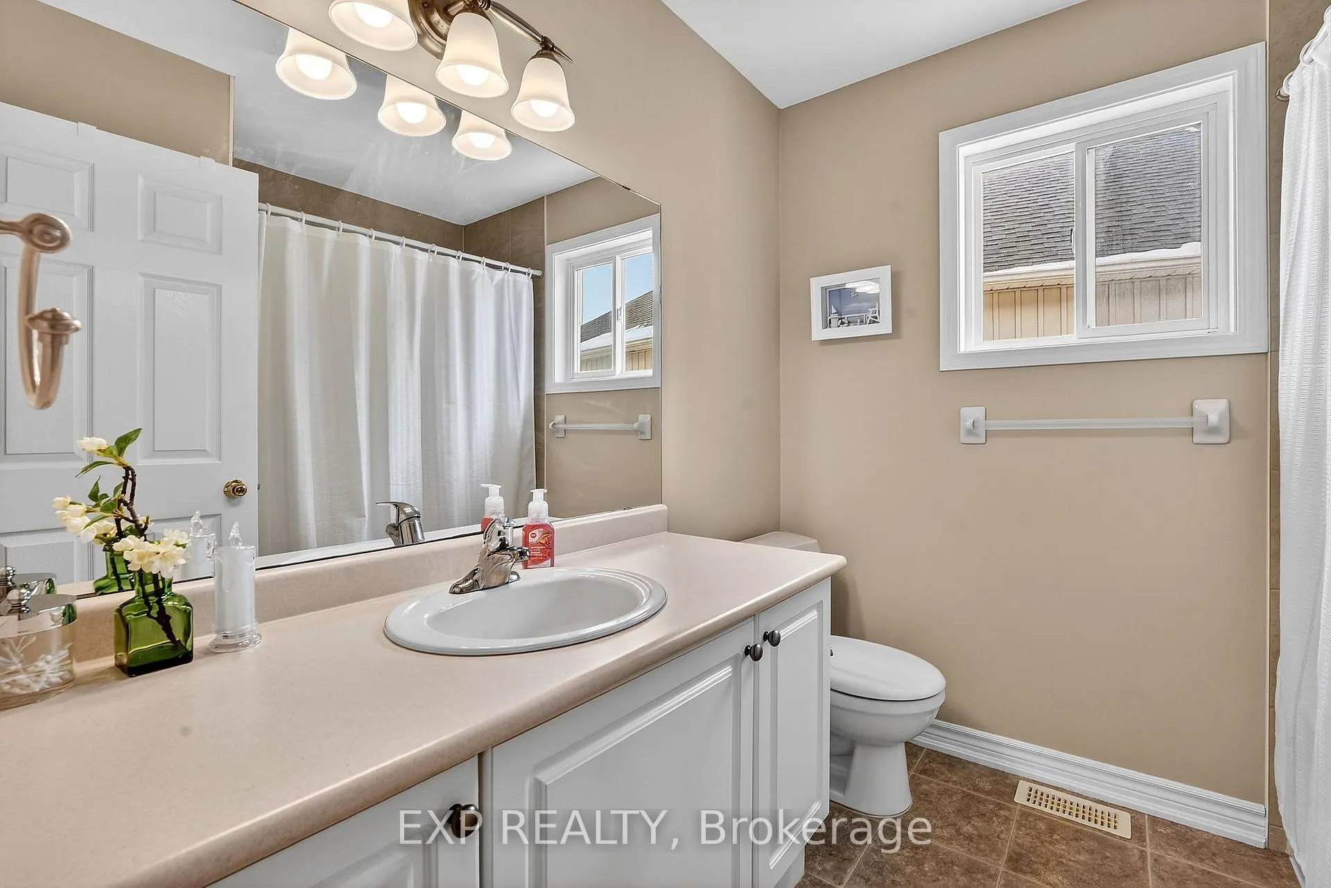 Photo 27 of 1230 Macinally Court, Oshawa, Pinecrest — HOMEH