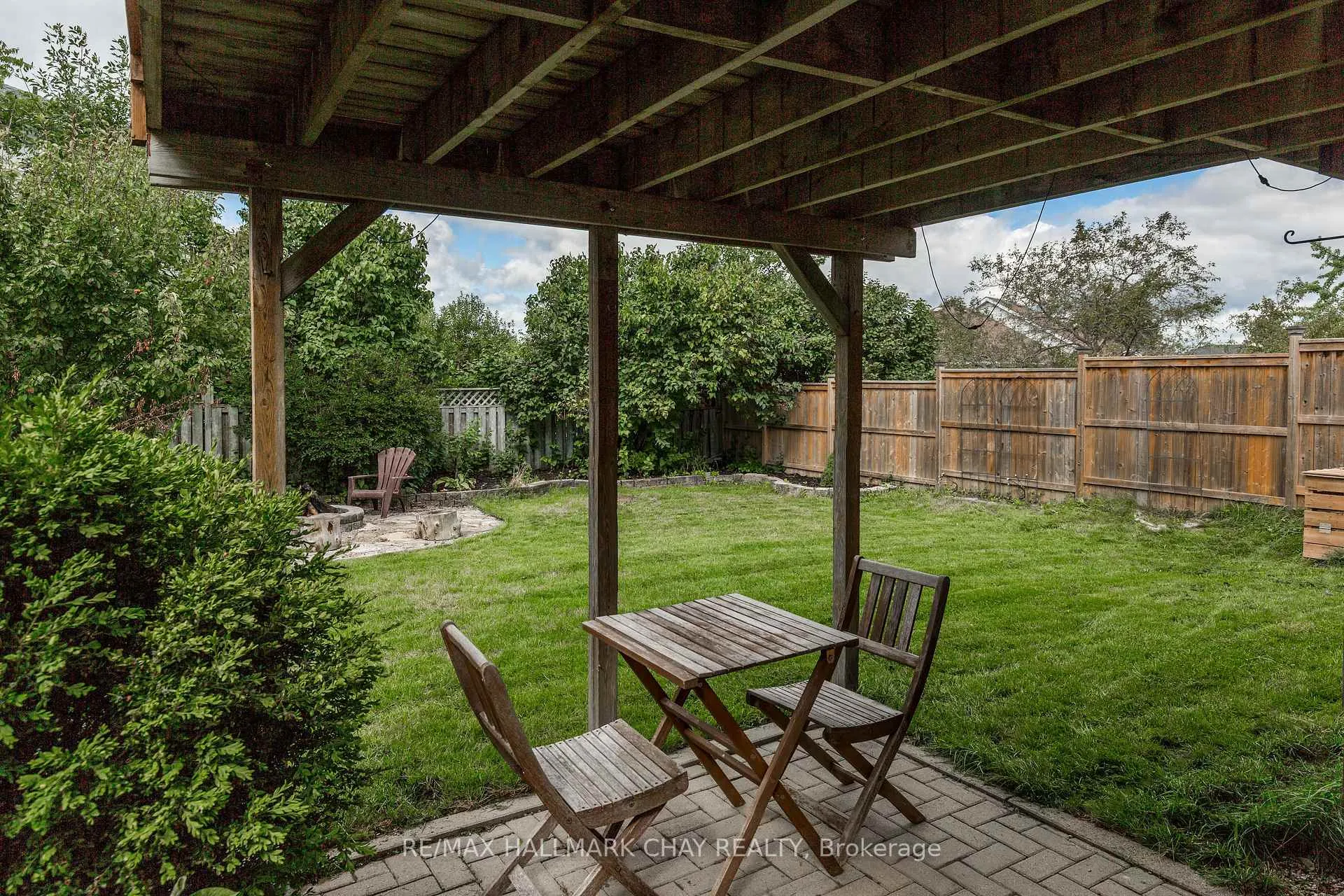 Photo 2 of 18 Gosney Crescent, Barrie, Painswick North — HOMEH