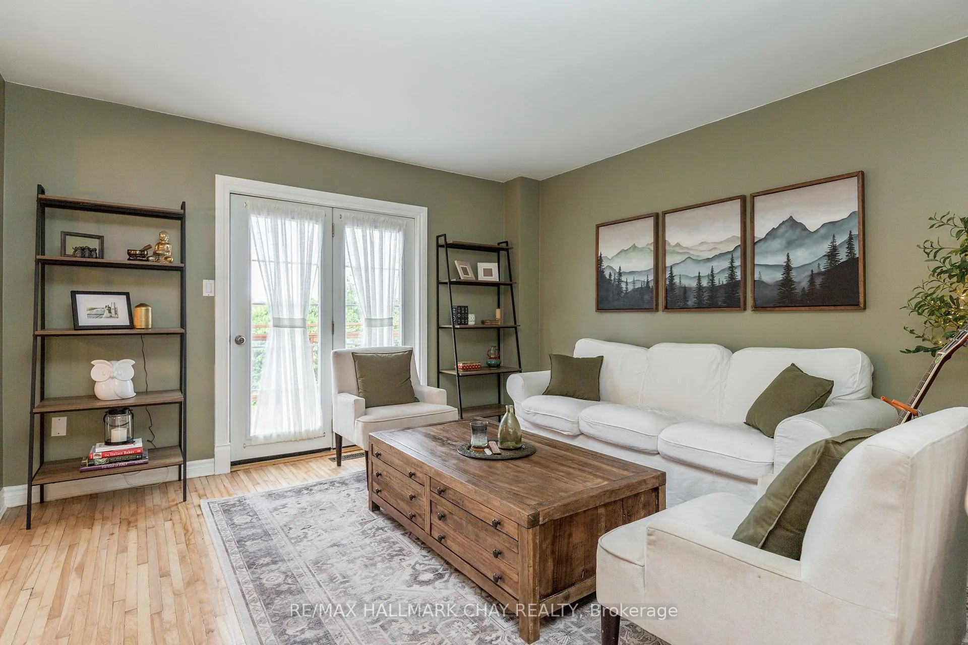 Photo 16 of 18 Gosney Crescent, Barrie, Painswick North — HOMEH