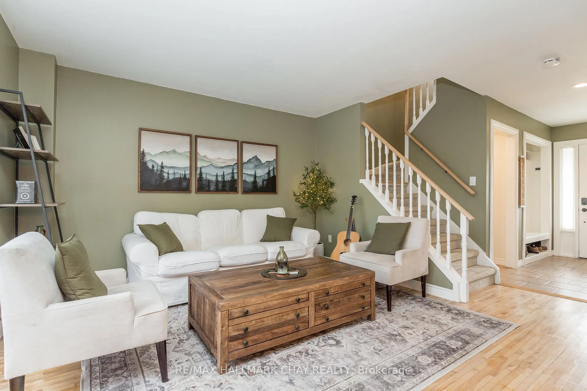 Photo 18 of 18 Gosney Crescent, Barrie, Painswick North — HOMEH