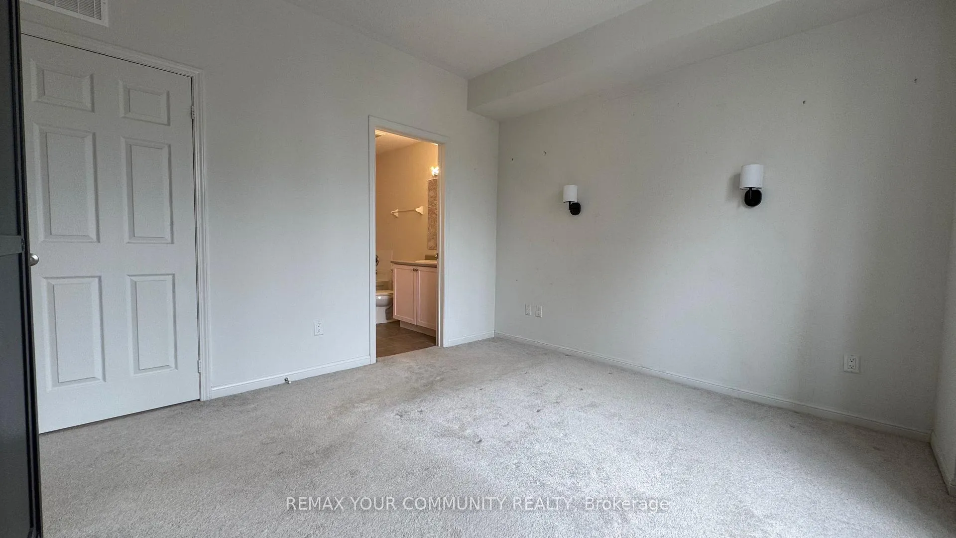 Photo 11 of 15949 Bayview Avenue, Aurora, Bayview Northeast — HOMEH