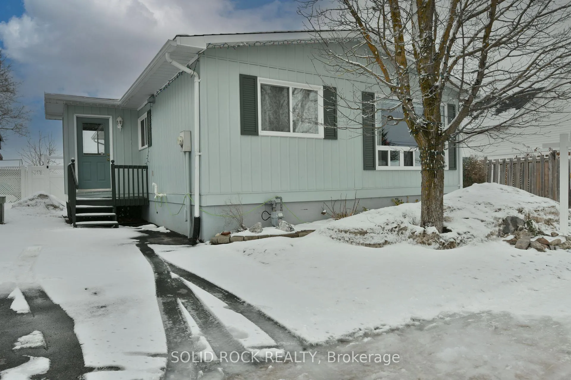 Photo 2 of 127 Edward Street S, Arnprior — HOMEH