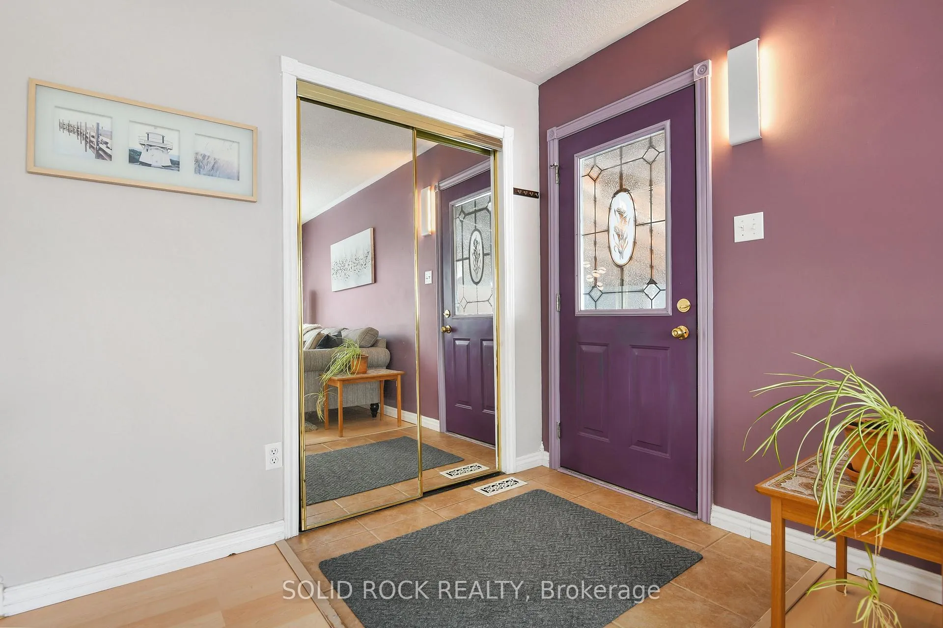 Photo 3 of 127 Edward Street S, Arnprior — HOMEH