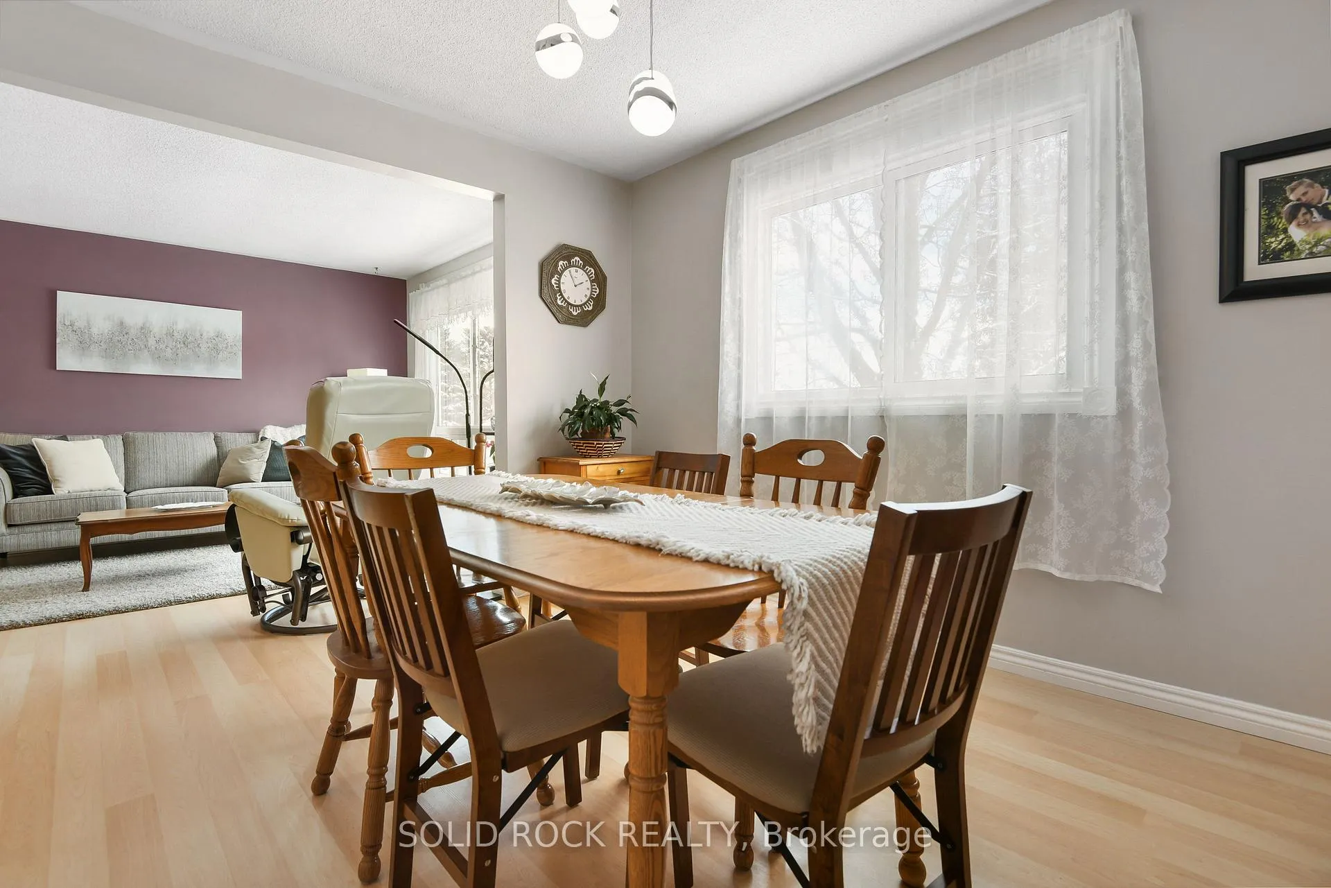 Photo 4 of 127 Edward Street S, Arnprior — HOMEH