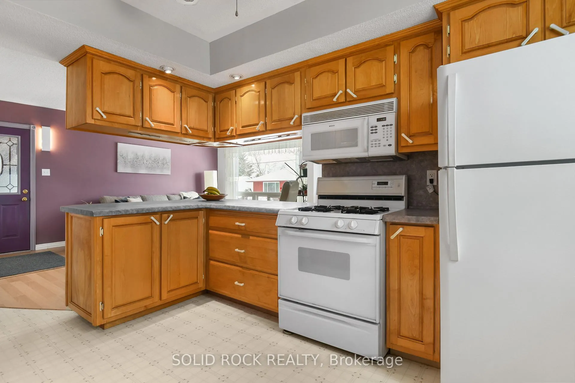 Photo 13 of 127 Edward Street S, Arnprior — HOMEH