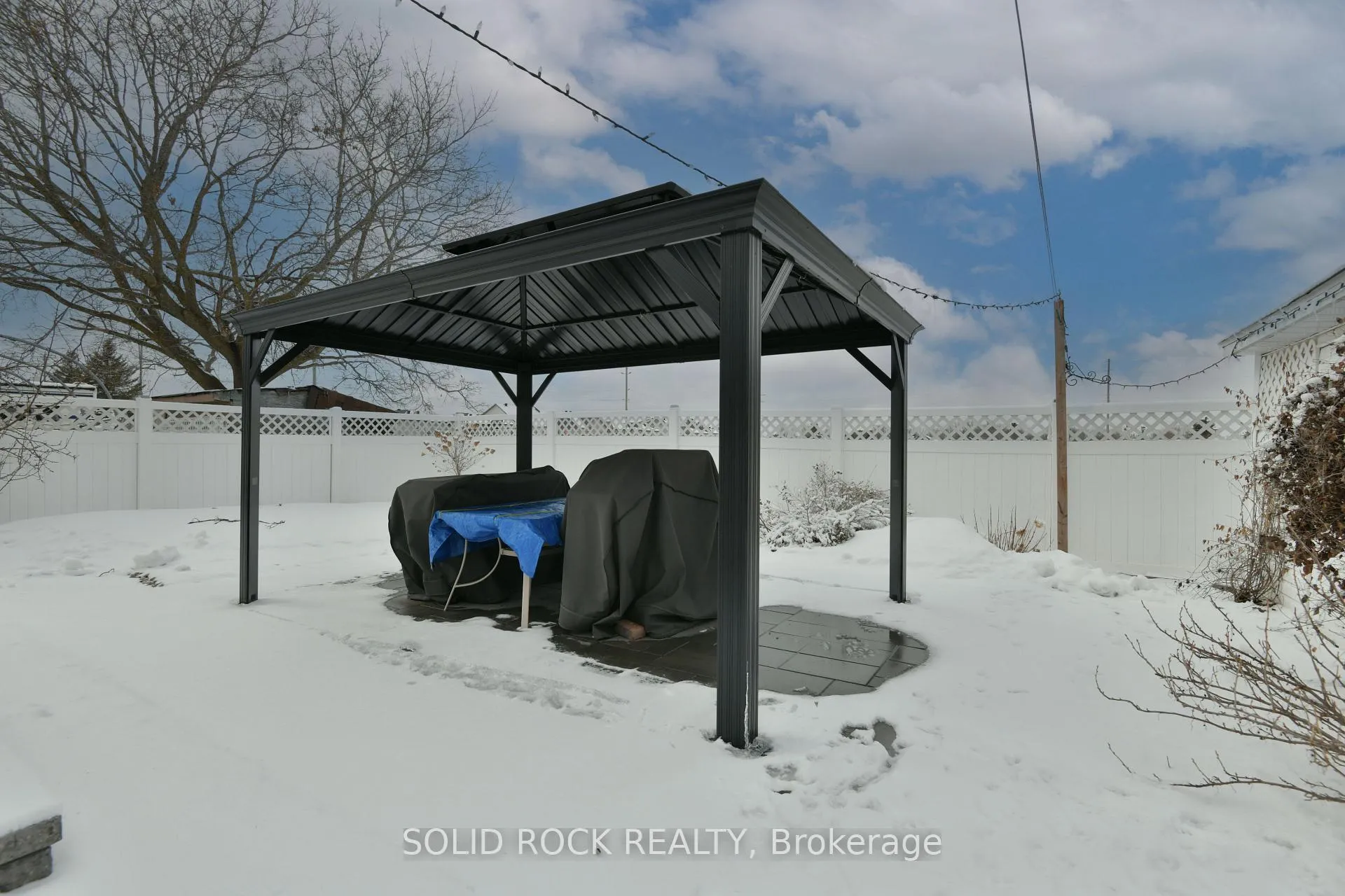 Photo 31 of 127 Edward Street S, Arnprior — HOMEH