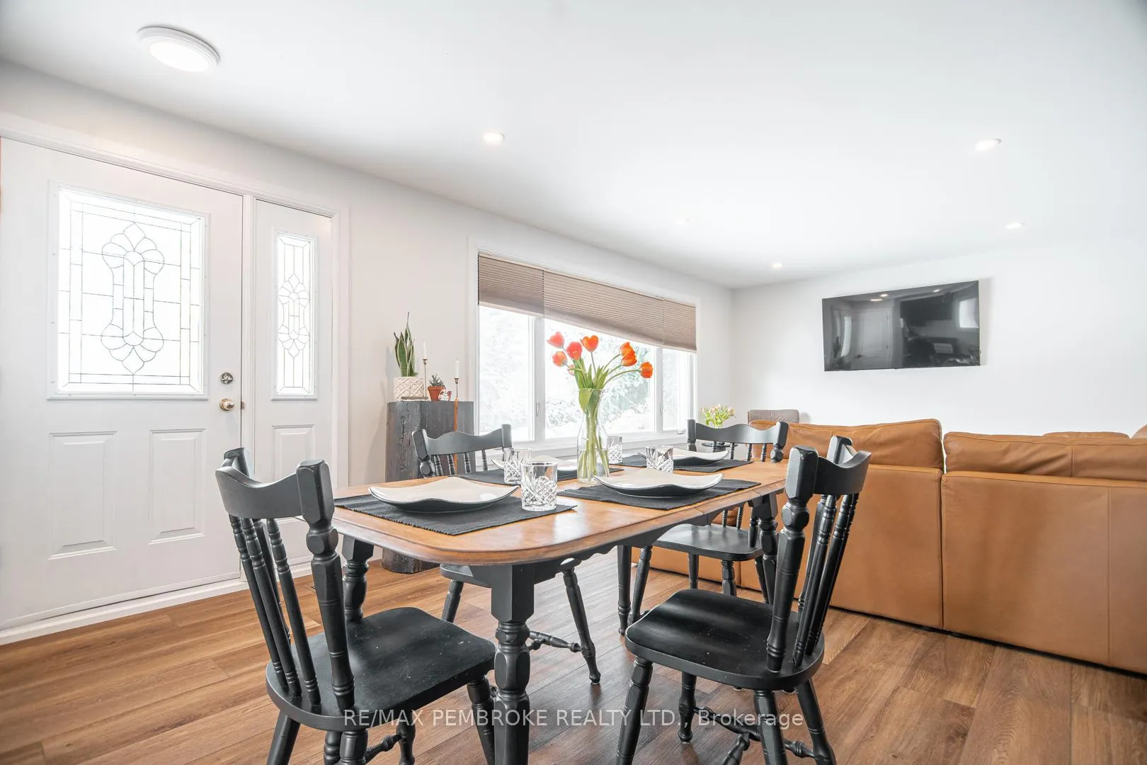 Photo 6 of 642 Birch Street, Petawawa — HOMEH
