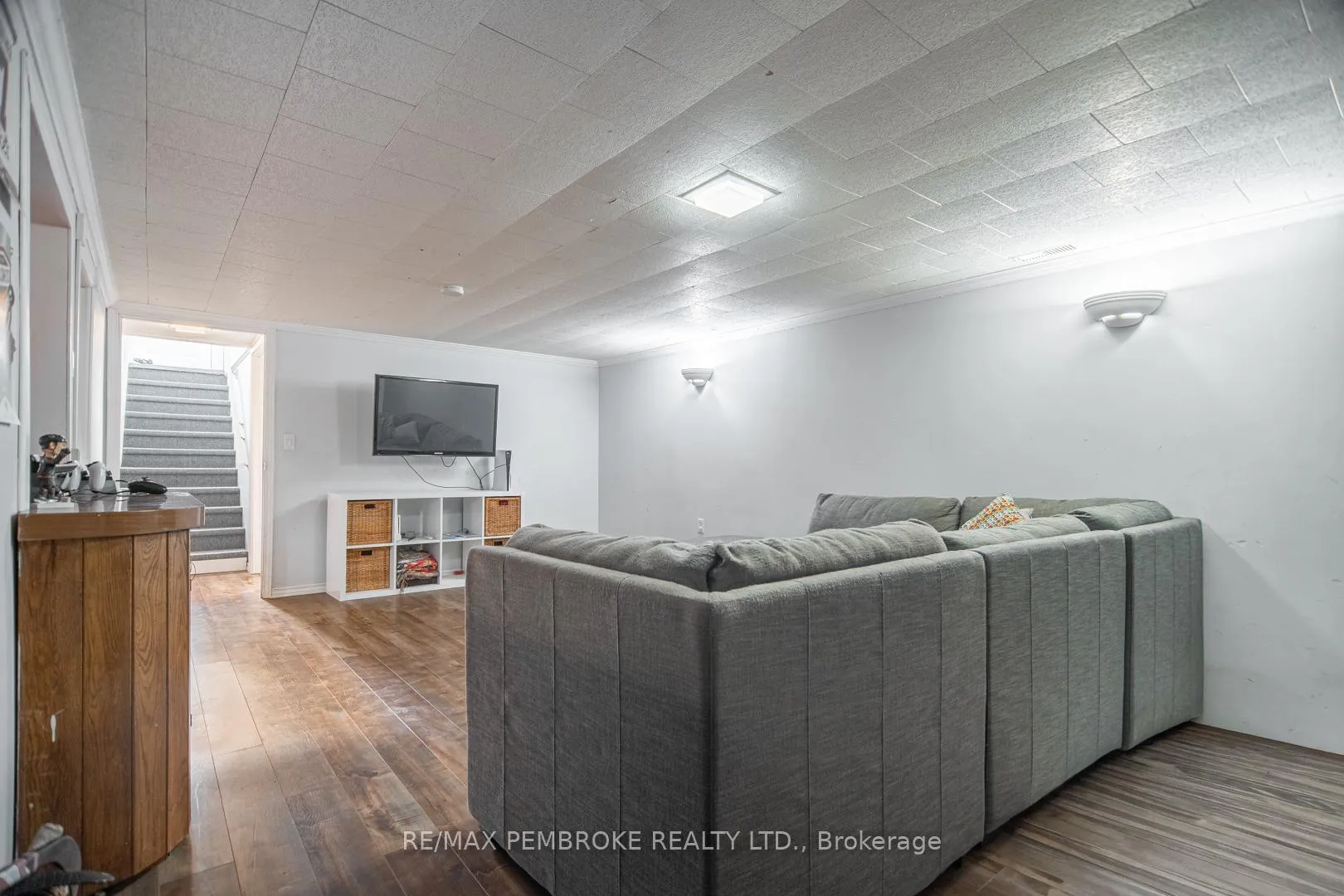 Photo 17 of 642 Birch Street, Petawawa — HOMEH