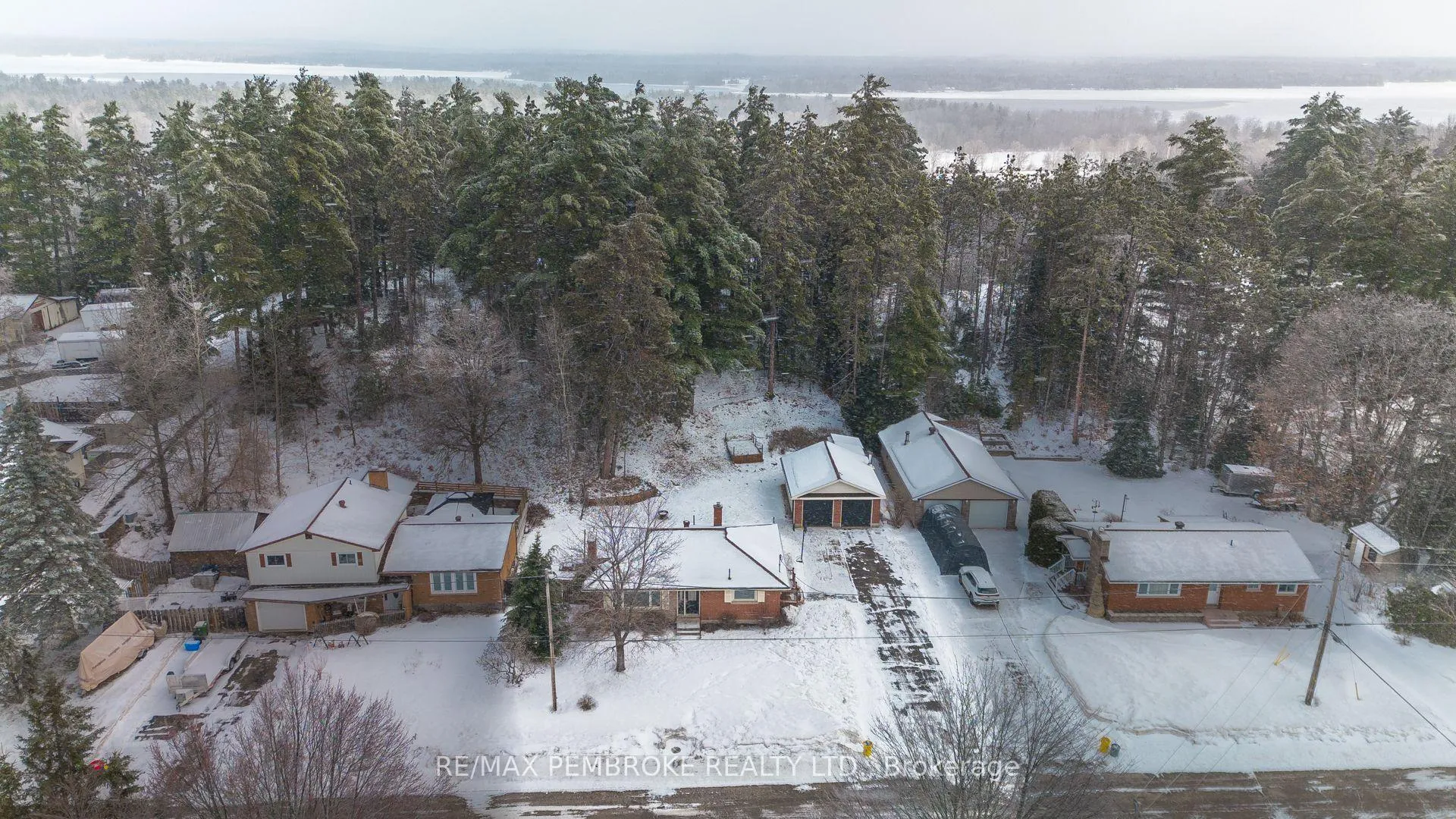 Photo 22 of 642 Birch Street, Petawawa — HOMEH