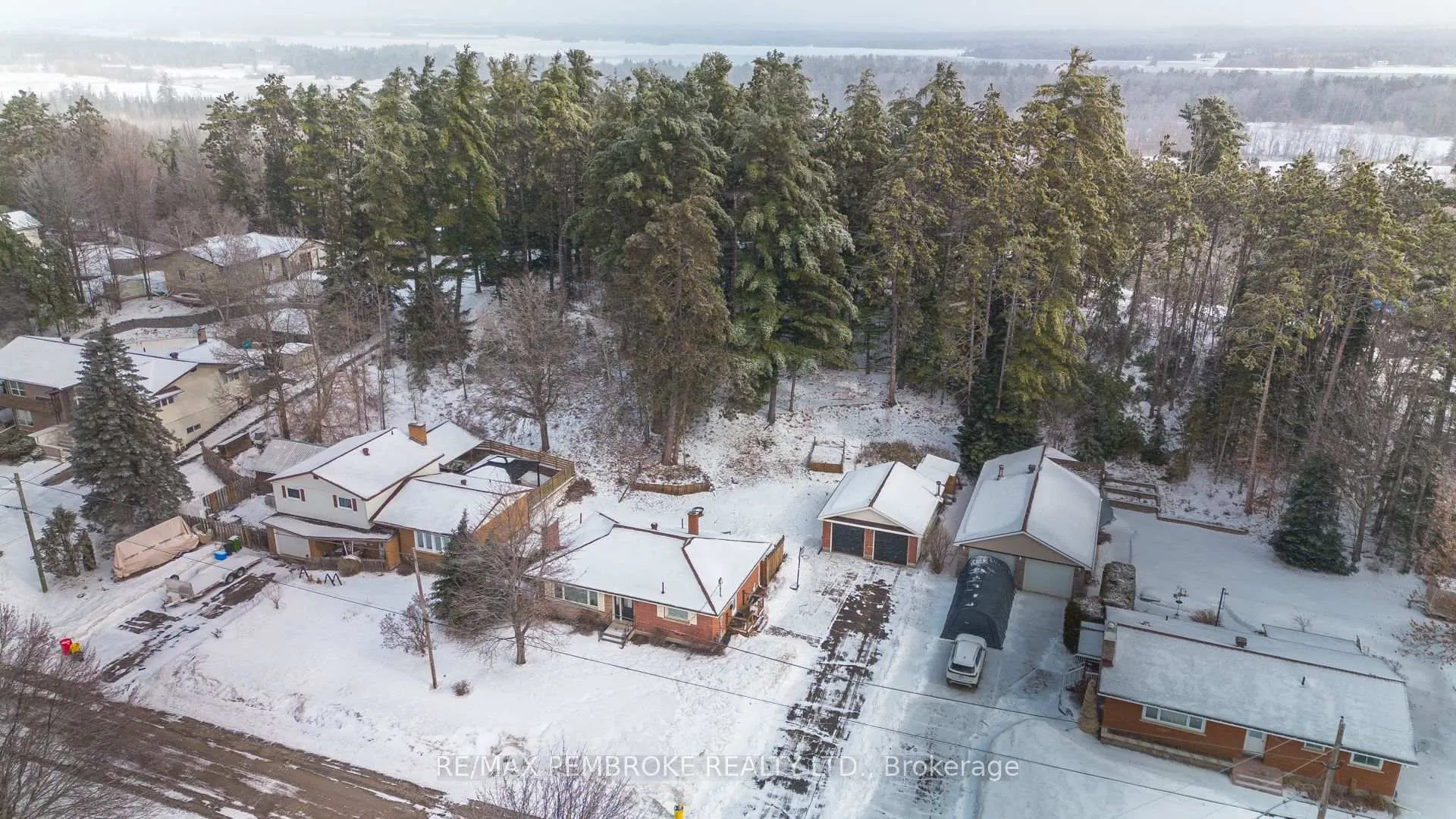 Photo 25 of 642 Birch Street, Petawawa — HOMEH