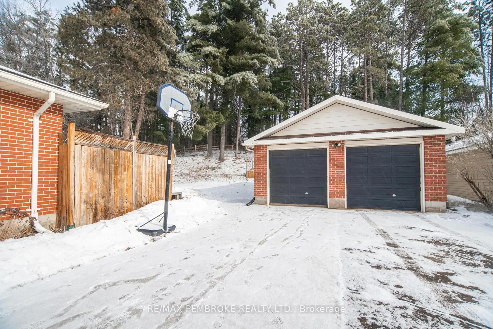 Photo 26 of 642 Birch Street, Petawawa — HOMEH