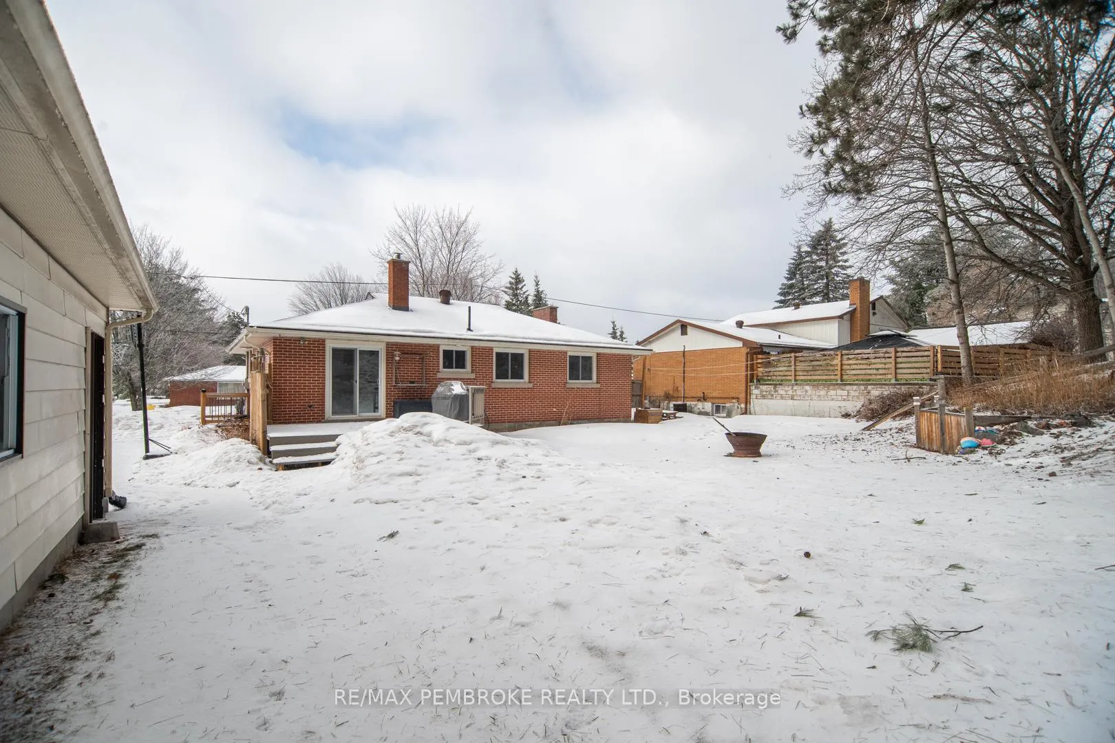 Photo 30 of 642 Birch Street, Petawawa — HOMEH