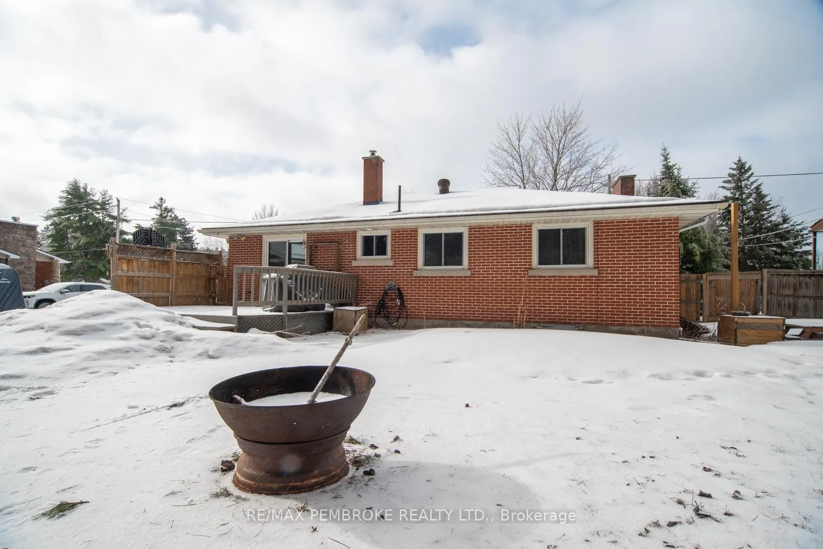 Photo 33 of 642 Birch Street, Petawawa — HOMEH