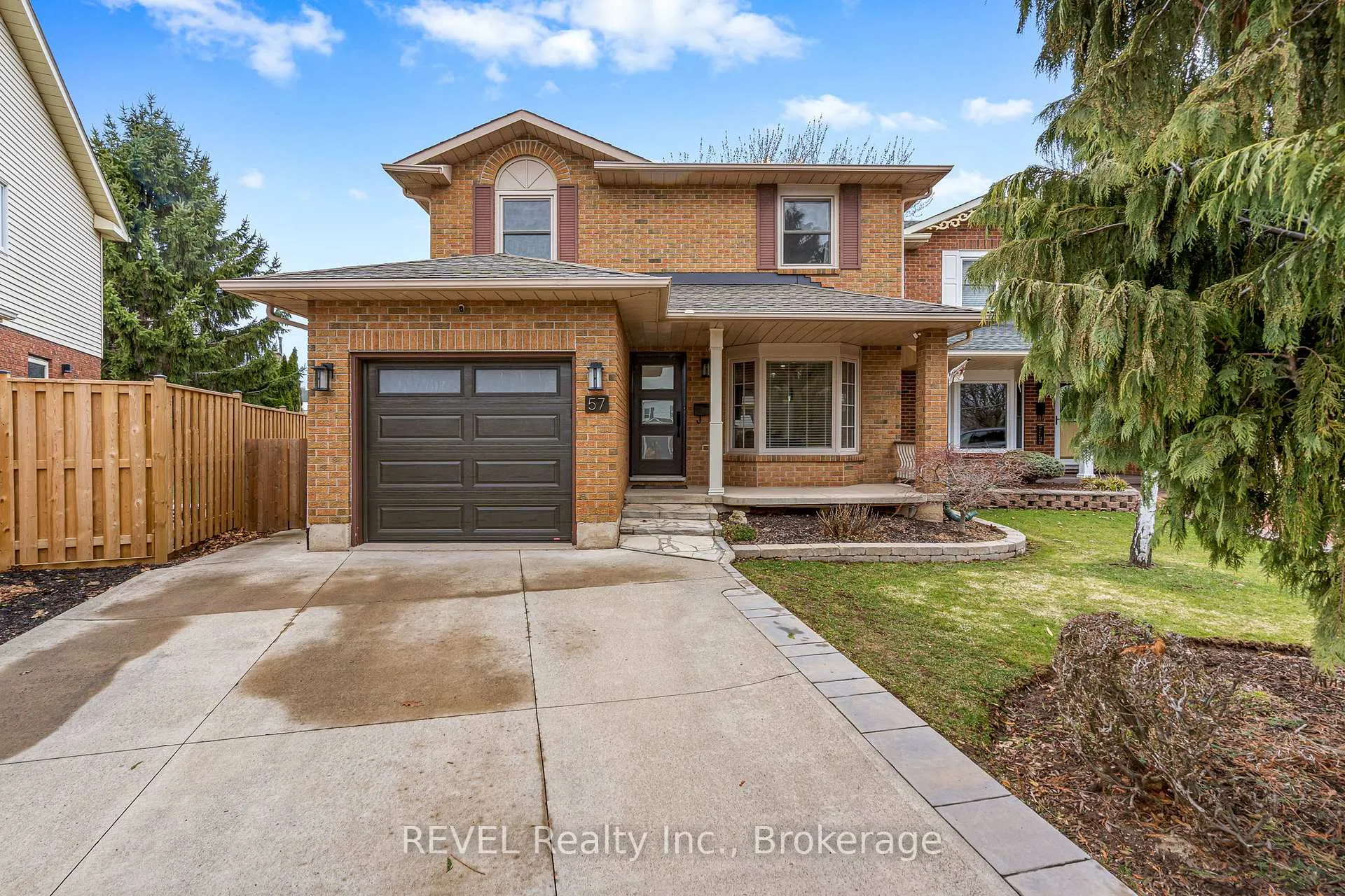 Photo 1 of 57 Tomahawk Drive, Grimsby, Grimsby East — HOMEH