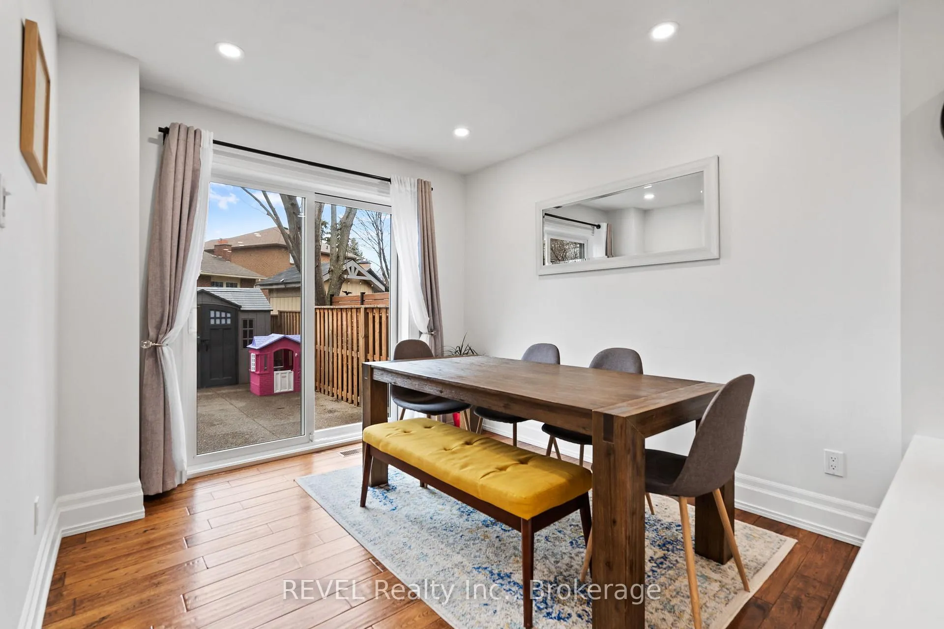 Photo 11 of 57 Tomahawk Drive, Grimsby, Grimsby East — HOMEH