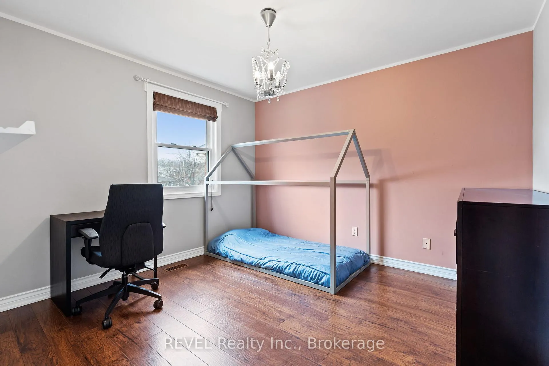 Photo 17 of 57 Tomahawk Drive, Grimsby, Grimsby East — HOMEH