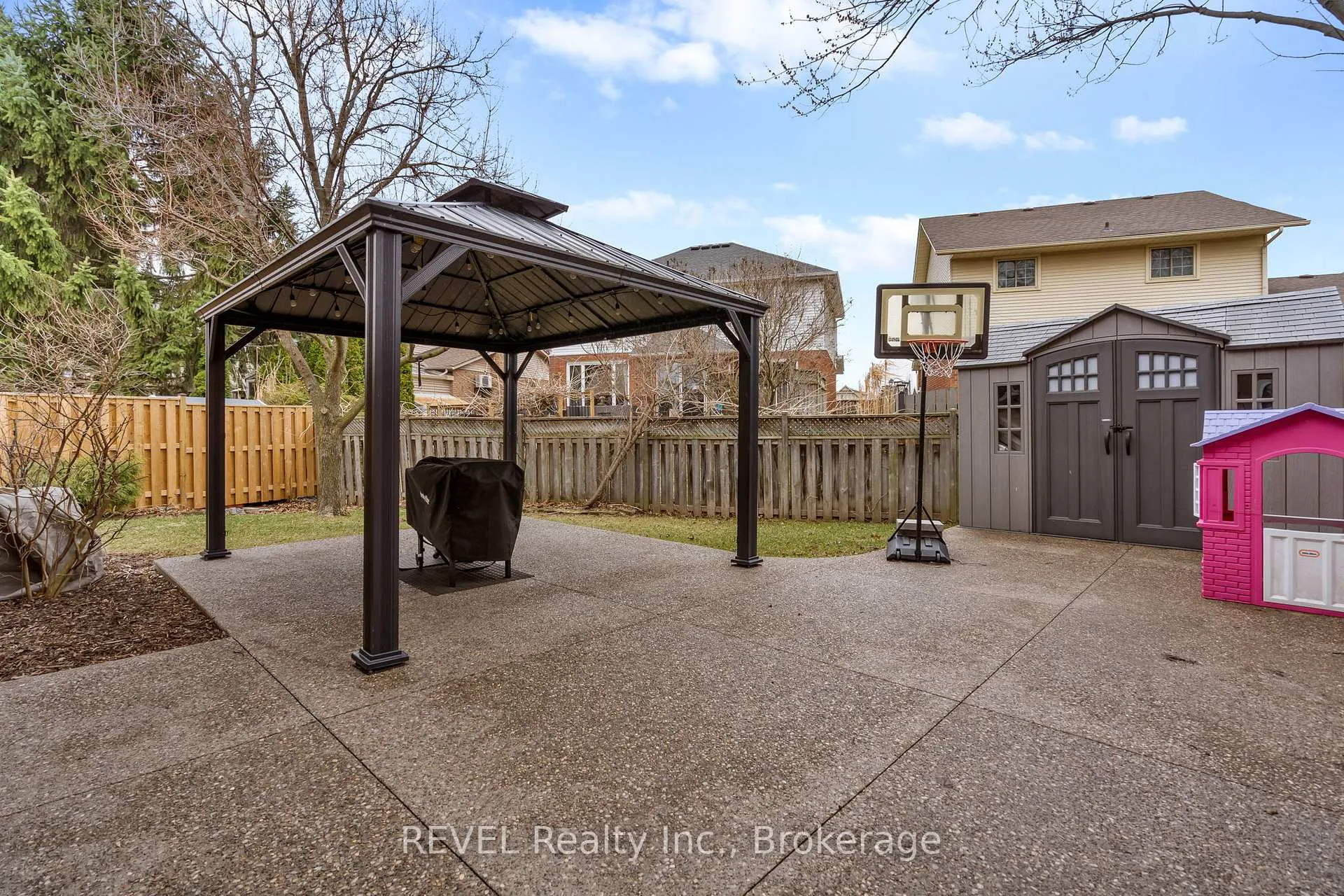Photo 24 of 57 Tomahawk Drive, Grimsby, Grimsby East — HOMEH