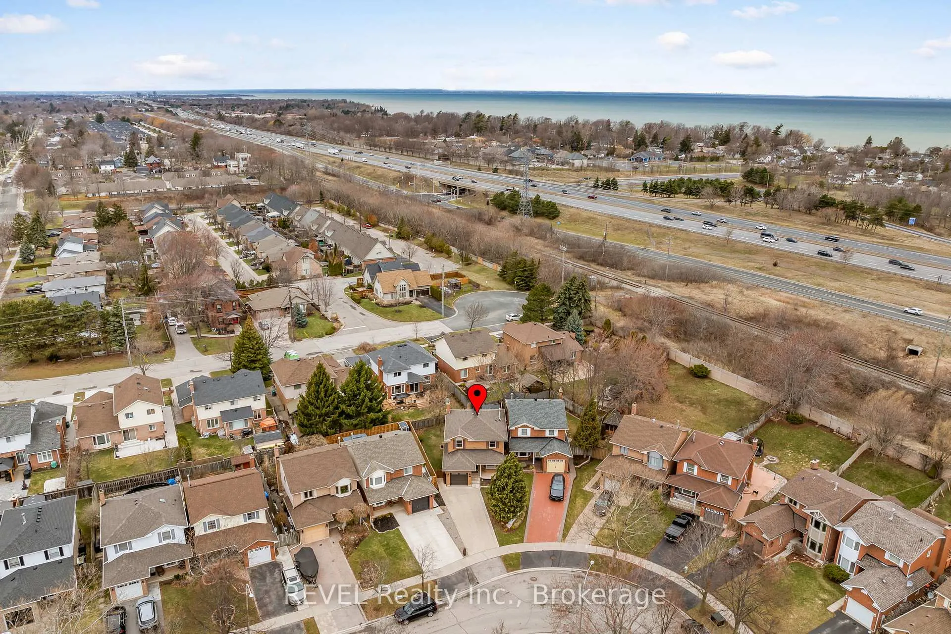 Photo 27 of 57 Tomahawk Drive, Grimsby, Grimsby East — HOMEH