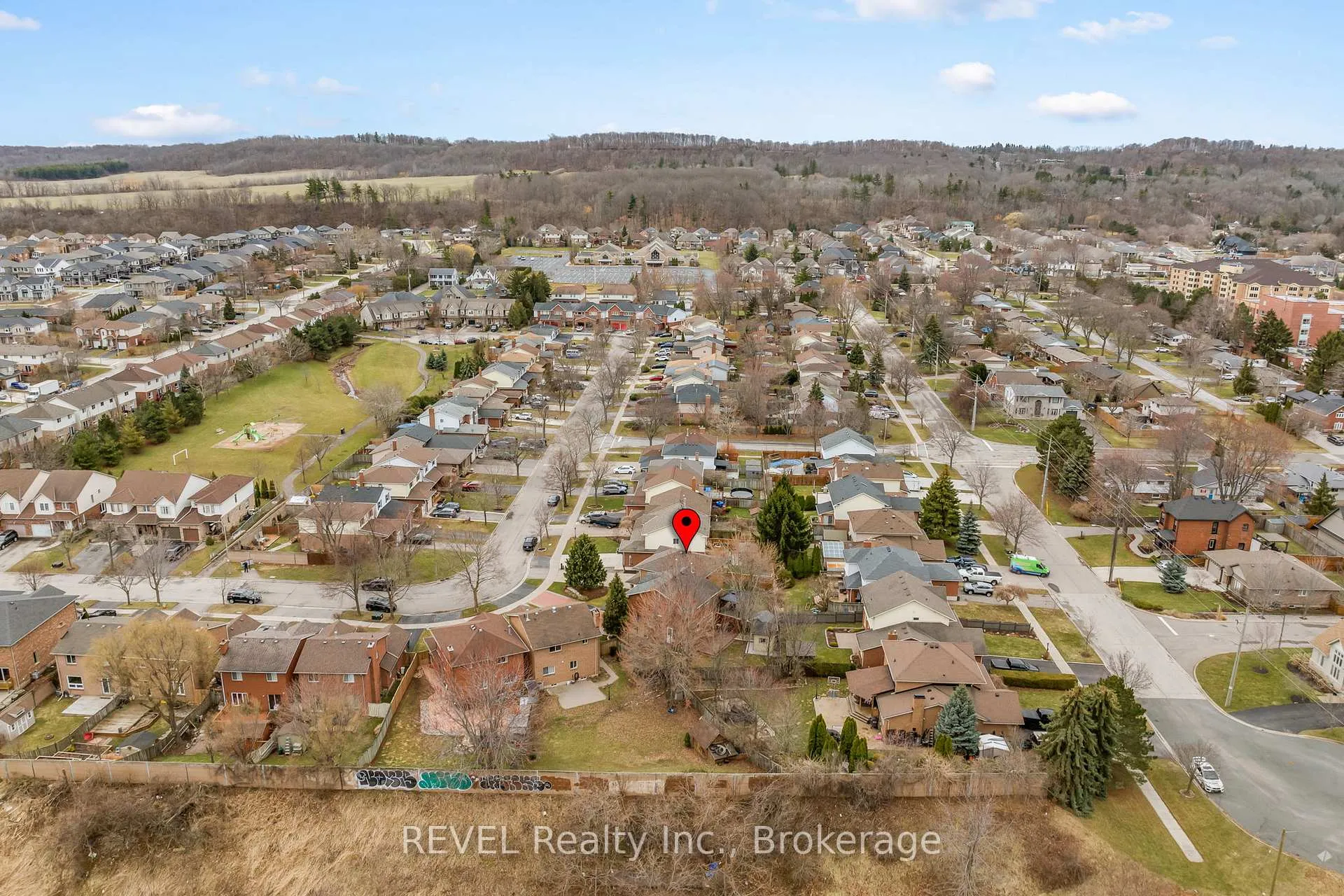 Photo 29 of 57 Tomahawk Drive, Grimsby, Grimsby East — HOMEH