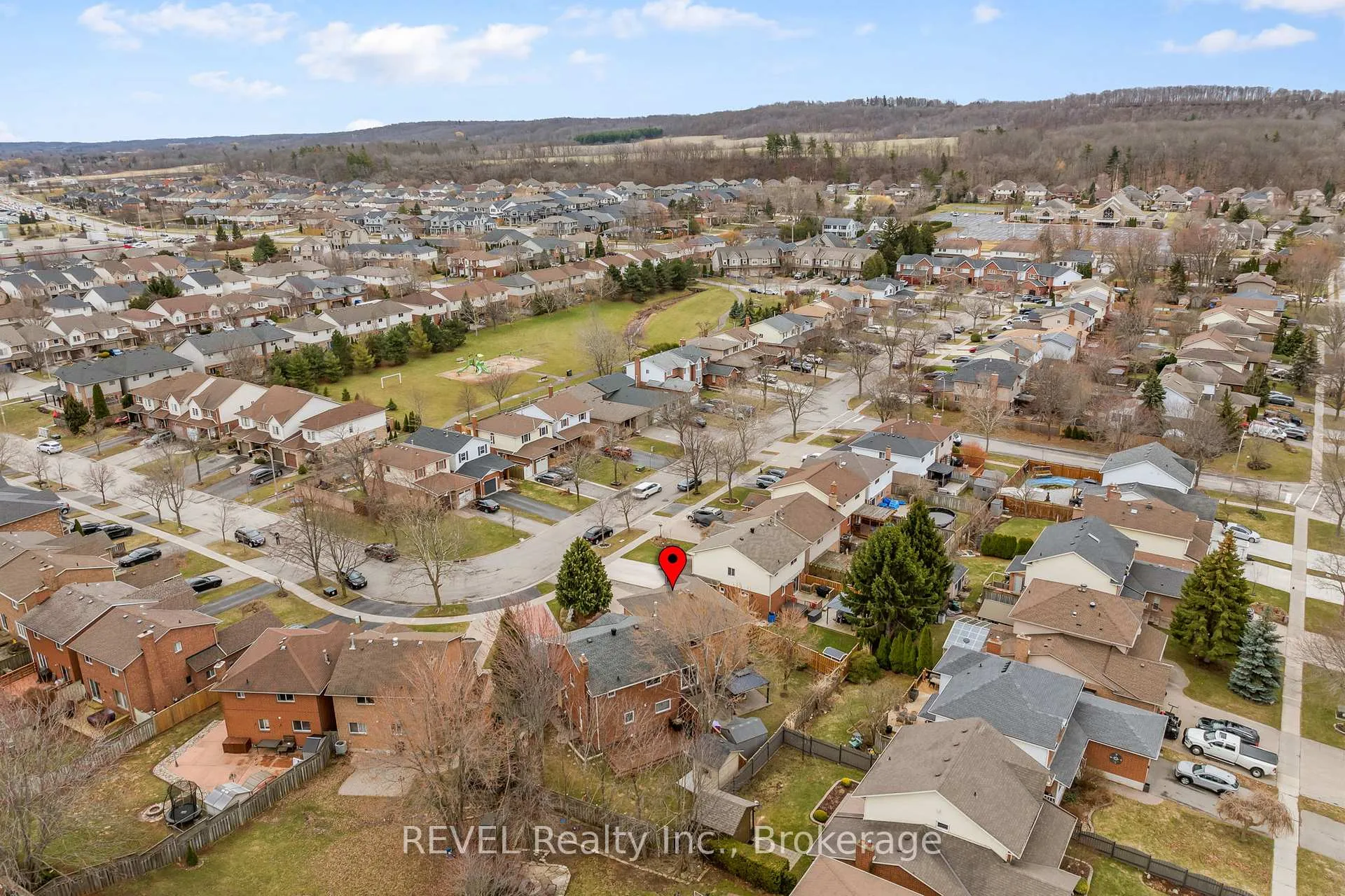 Photo 30 of 57 Tomahawk Drive, Grimsby, Grimsby East — HOMEH