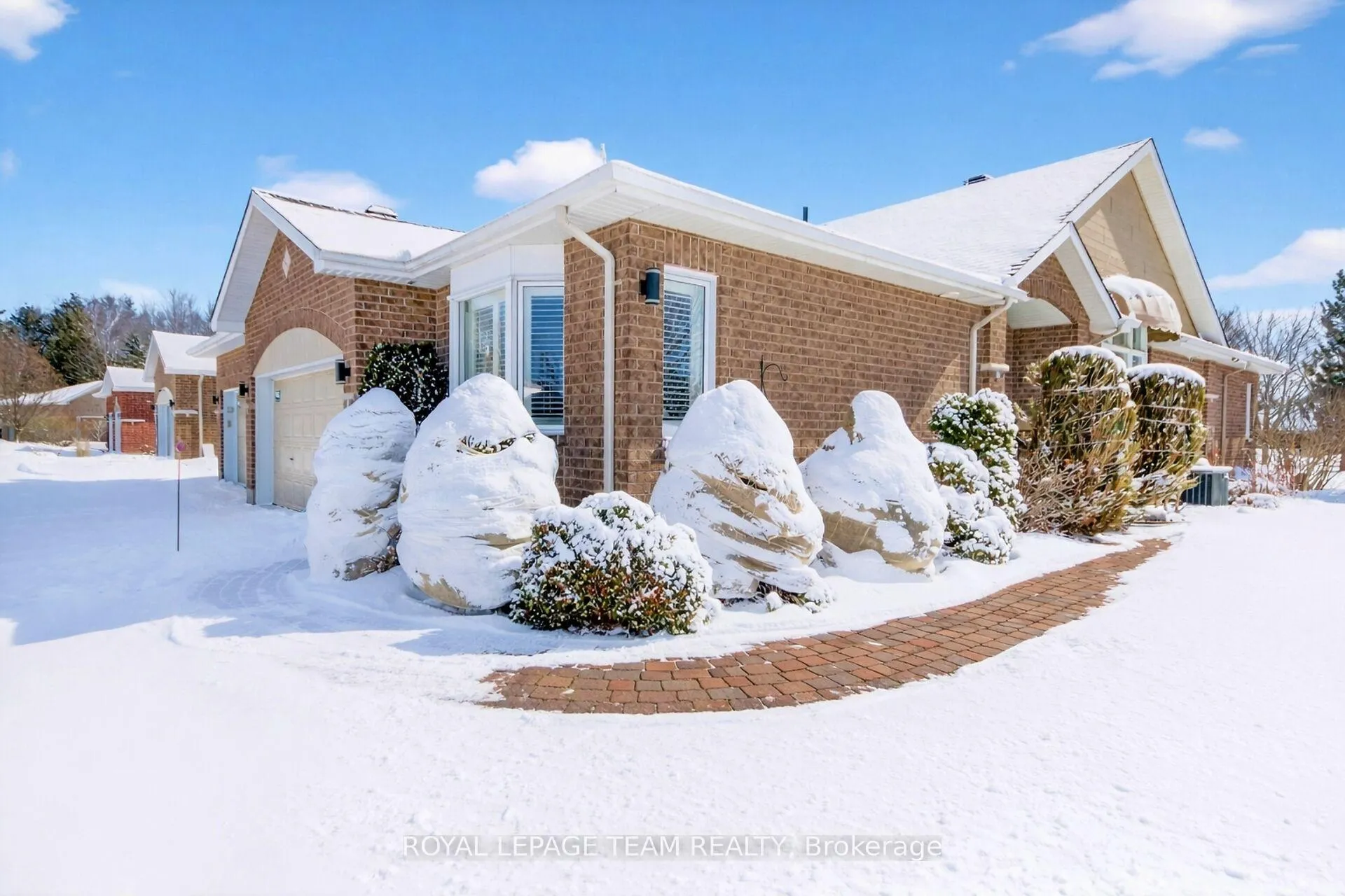 Photo 3 of 20 Nighthawk Crescent, Ottawa, Kanata - Bridlewood — HOMEH
