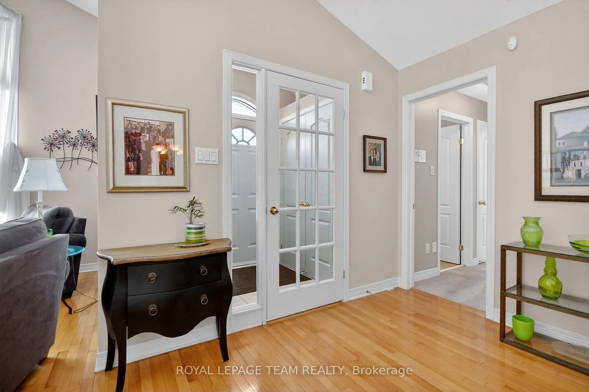 Photo 5 of 20 Nighthawk Crescent, Ottawa, Kanata - Bridlewood — HOMEH