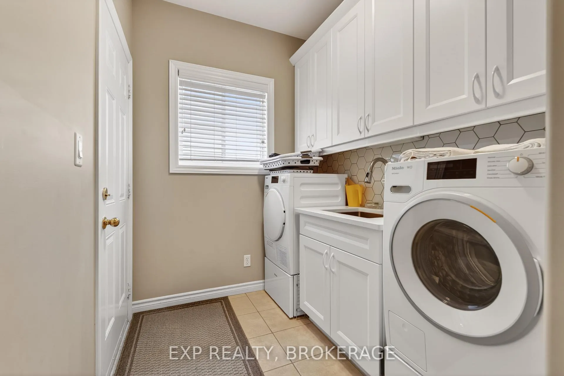 Photo 20 of 1418 Stoneridge Drive, Kingston, City Southwest — HOMEH