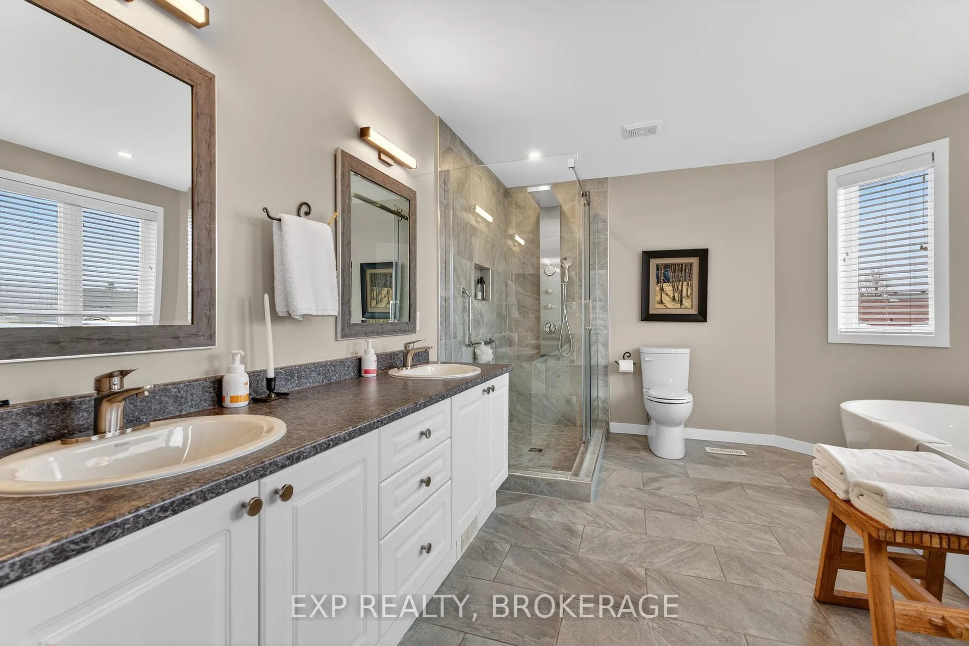 Photo 24 of 1418 Stoneridge Drive, Kingston, City Southwest — HOMEH