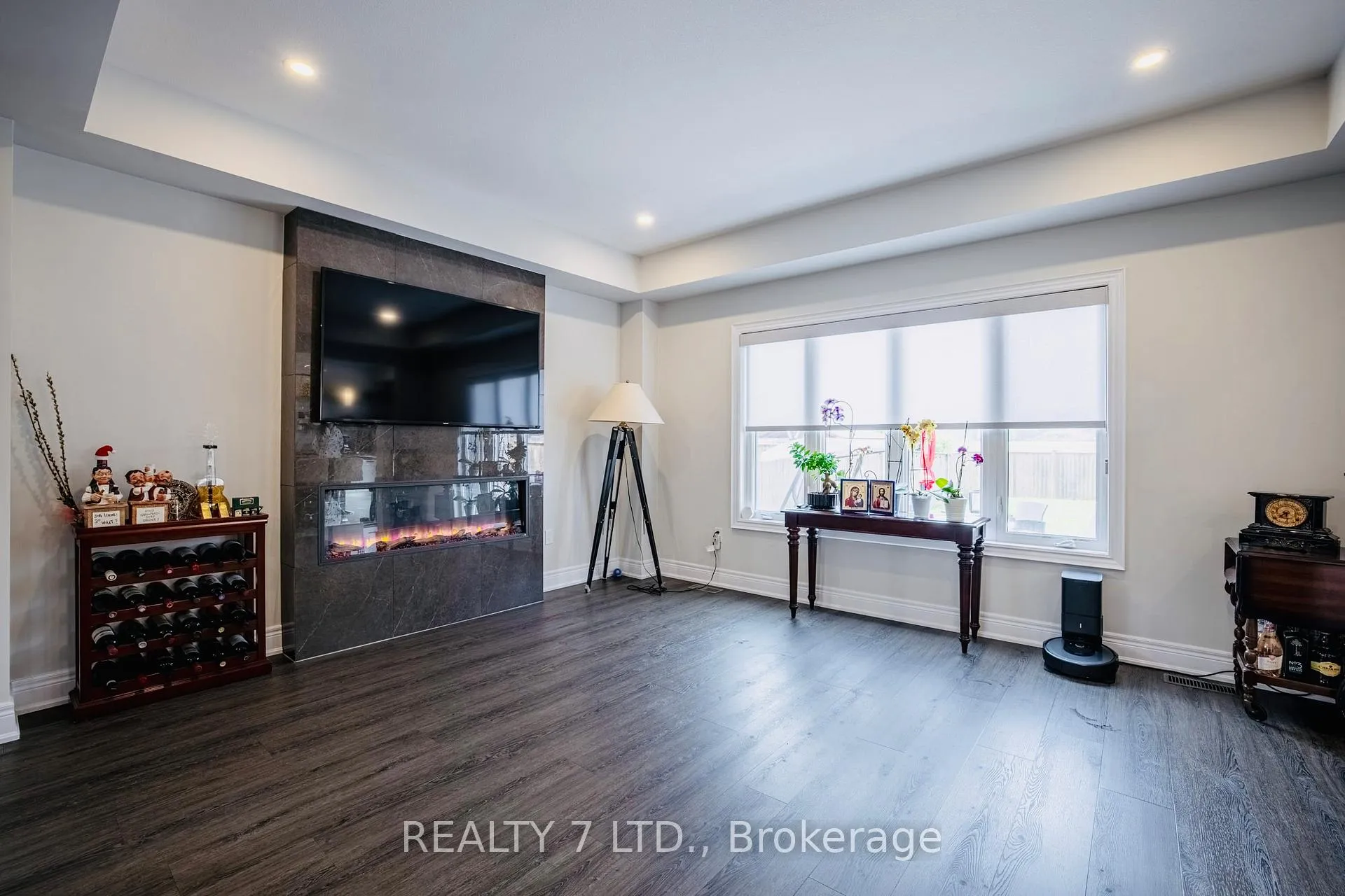 Photo 8 of 128 Susan Drive, Pelham, Fonthill — HOMEH