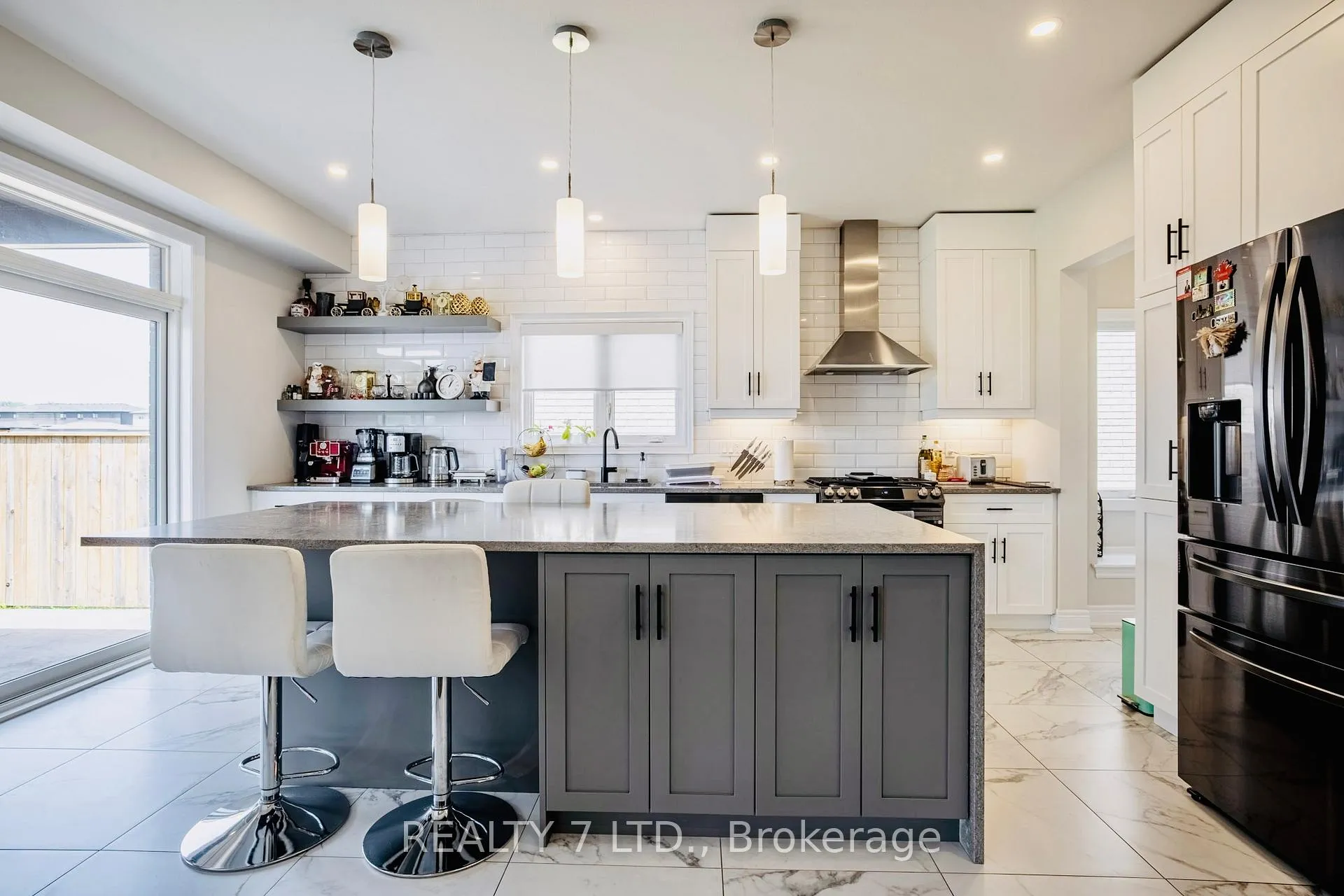 Photo 12 of 128 Susan Drive, Pelham, Fonthill — HOMEH