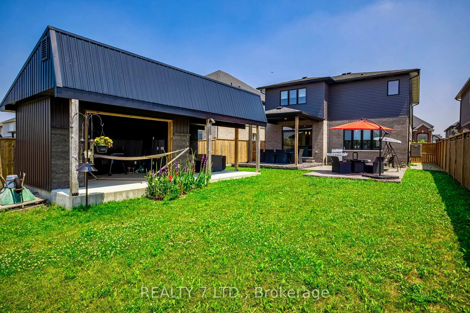 Photo 23 of 128 Susan Drive, Pelham, Fonthill — HOMEH