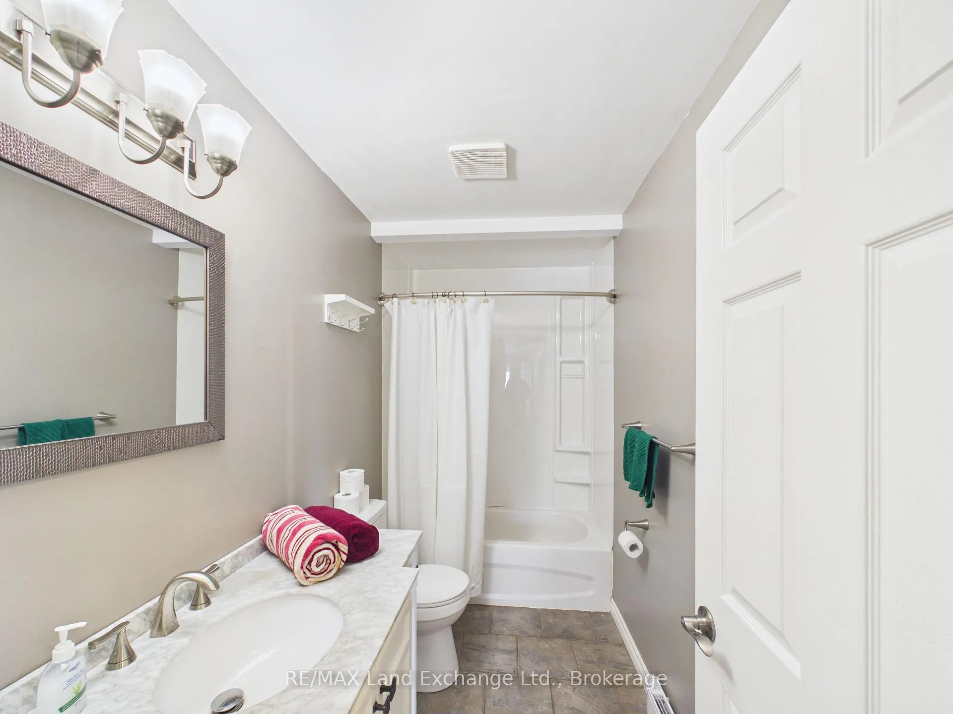 Photo 10 of 655 Hunter Street, Kincardine — HOMEH