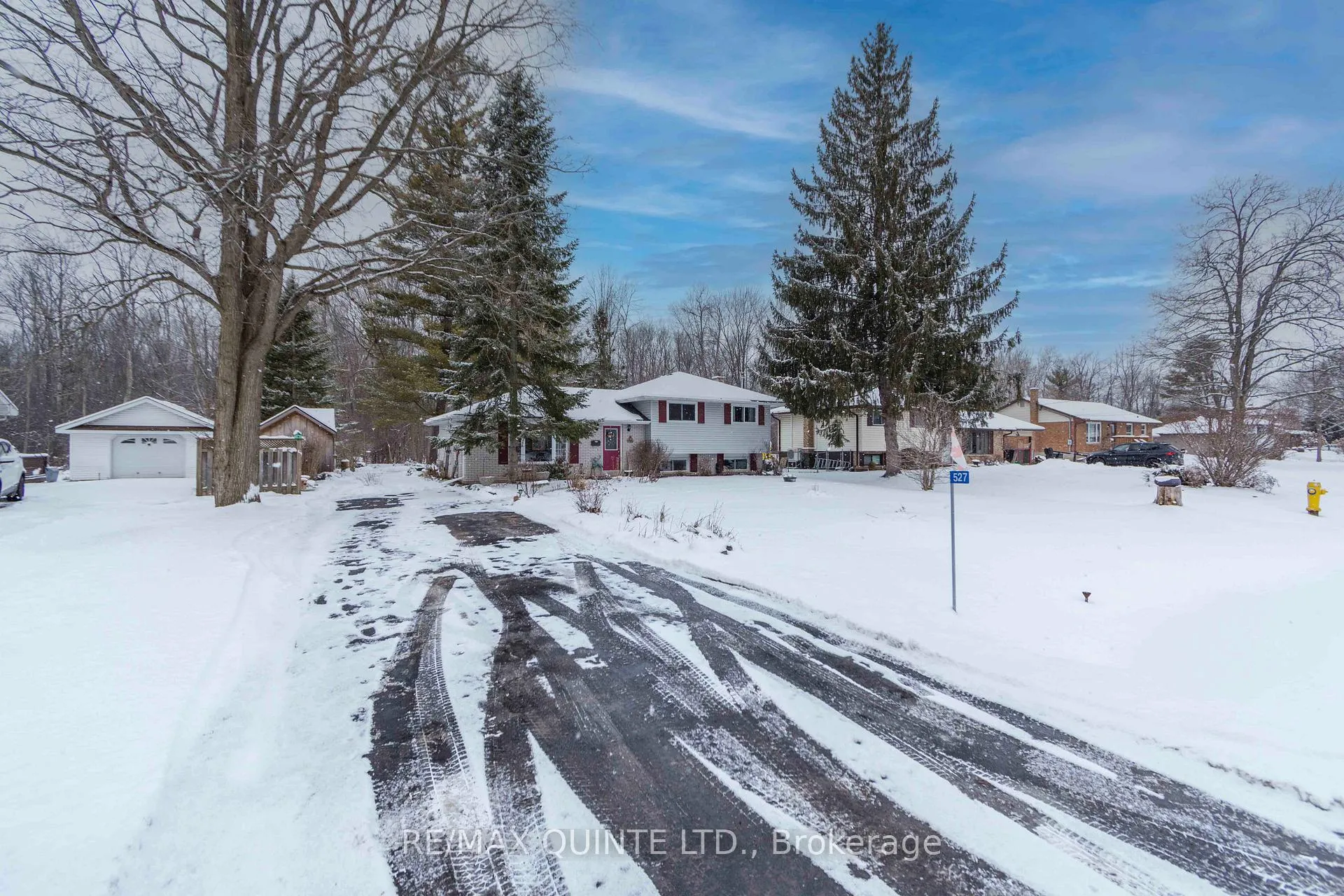 Photo 4 of 527 Montrose Road, Quinte West, Sidney Ward — HOMEH