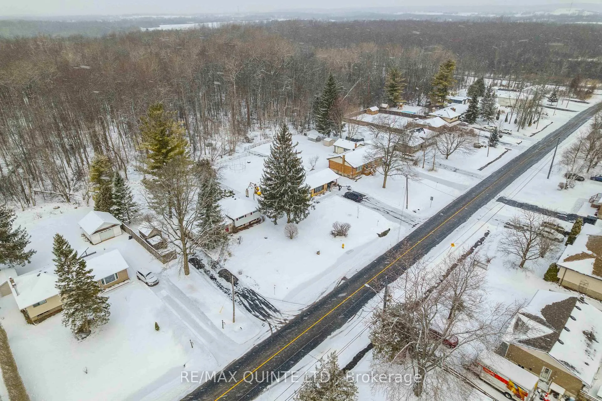 Photo 6 of 527 Montrose Road, Quinte West, Sidney Ward — HOMEH