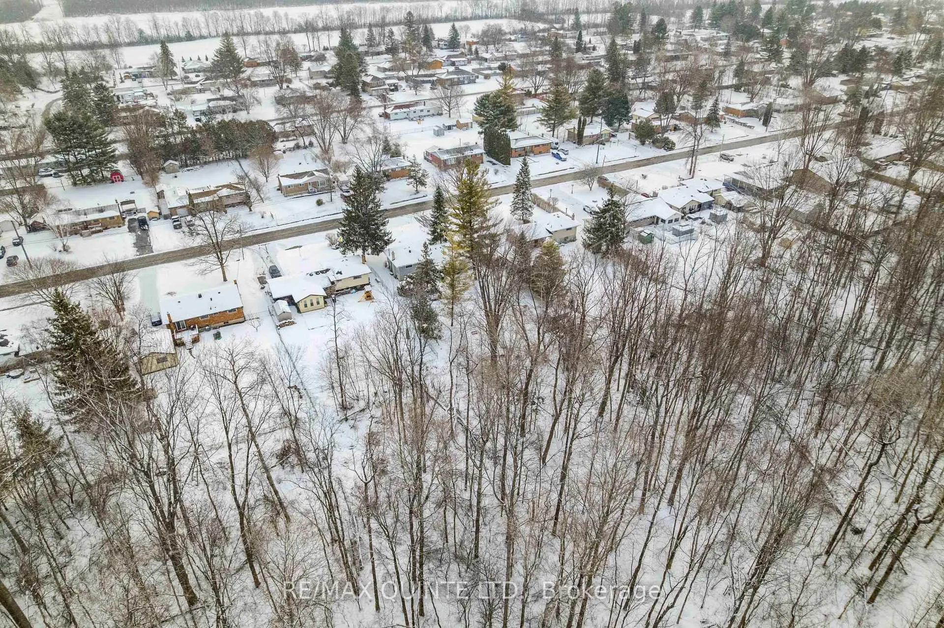 Photo 8 of 527 Montrose Road, Quinte West, Sidney Ward — HOMEH