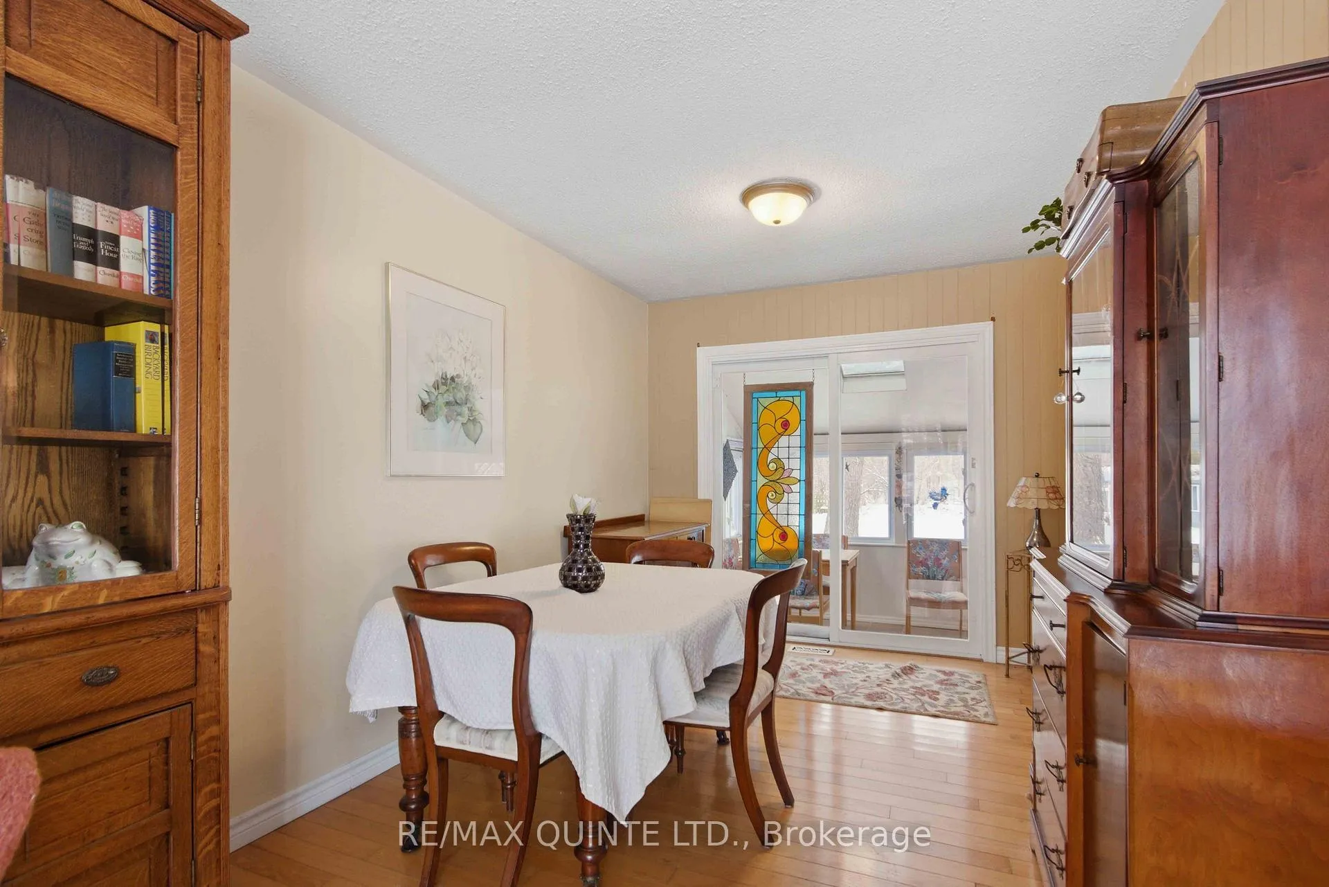 Photo 15 of 527 Montrose Road, Quinte West, Sidney Ward — HOMEH
