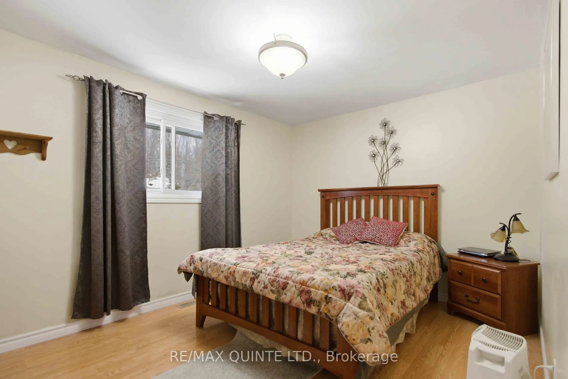 Photo 22 of 527 Montrose Road, Quinte West, Sidney Ward — HOMEH