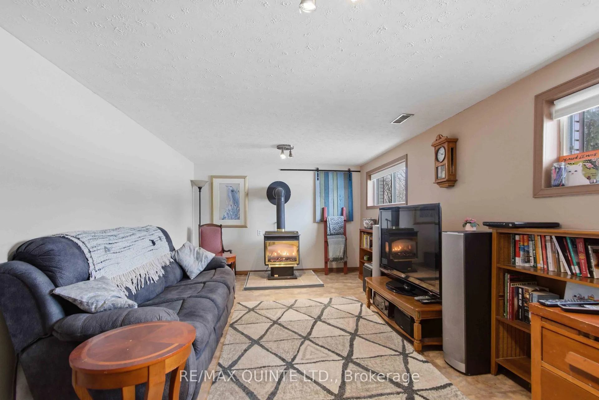 Photo 27 of 527 Montrose Road, Quinte West, Sidney Ward — HOMEH